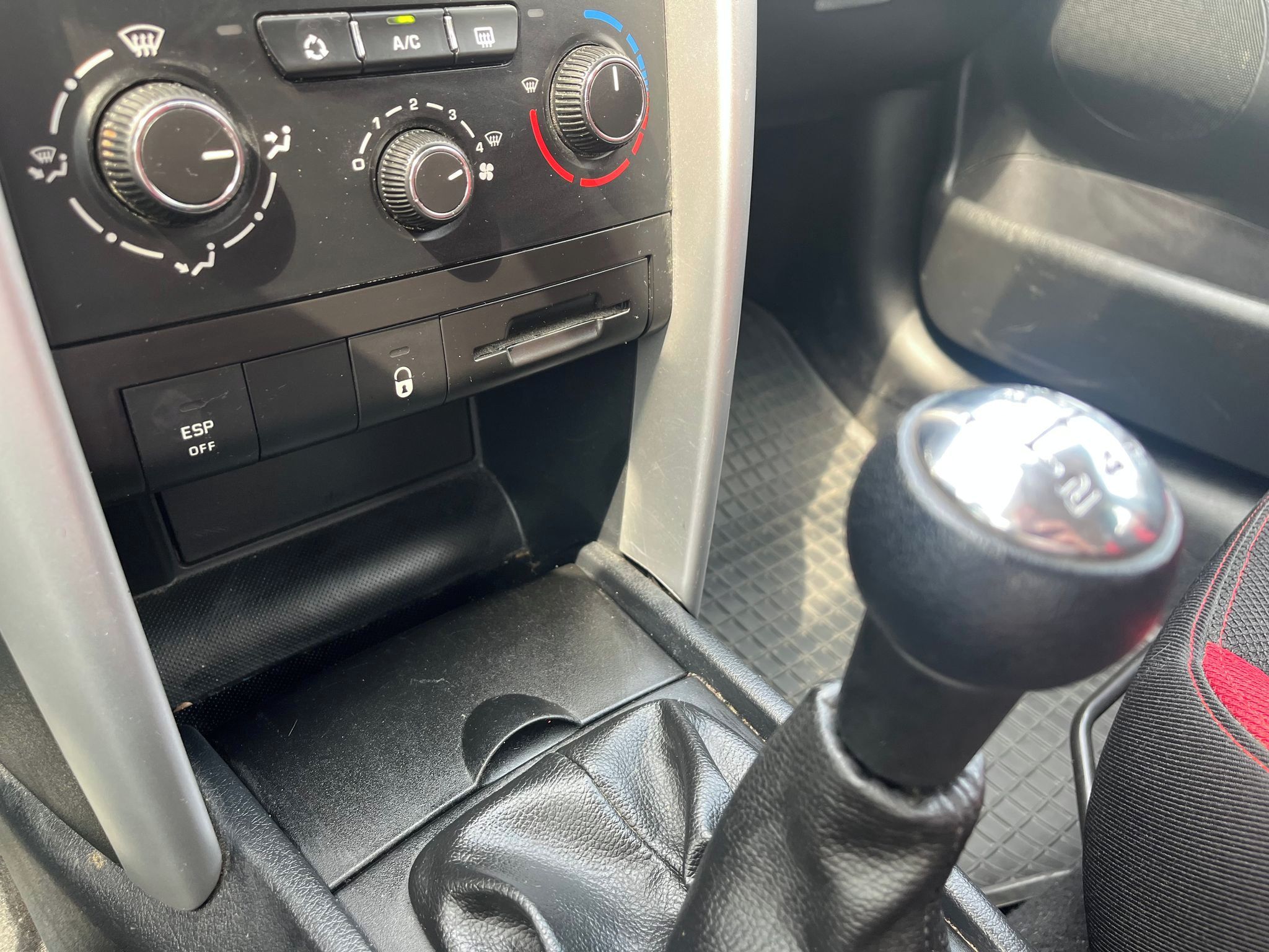 Peugeot 207, 1.6 HDI/68kW - fotka 2