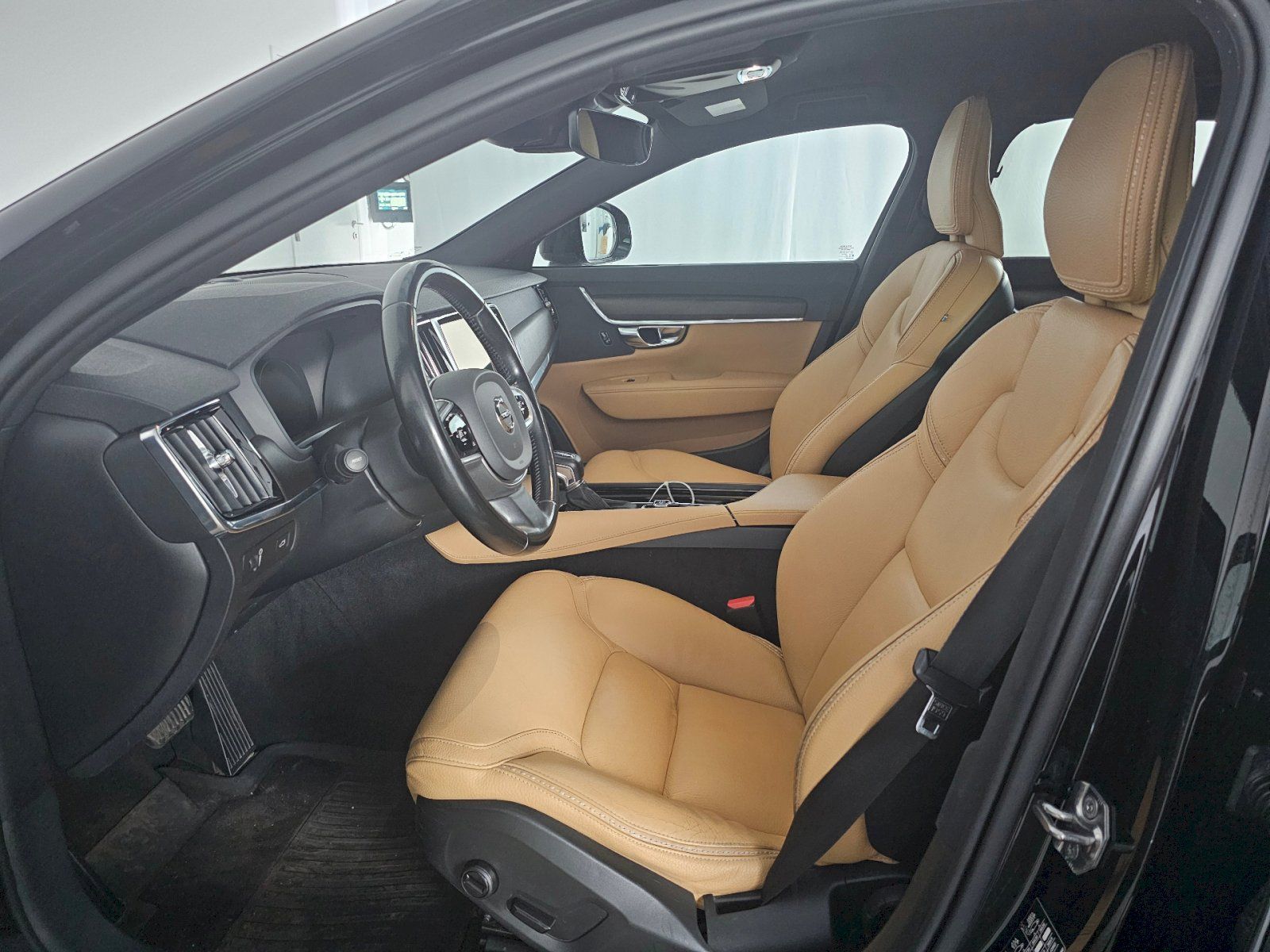 Volvo V90, Cross Country D5 173kW MOMENTU - fotka 6