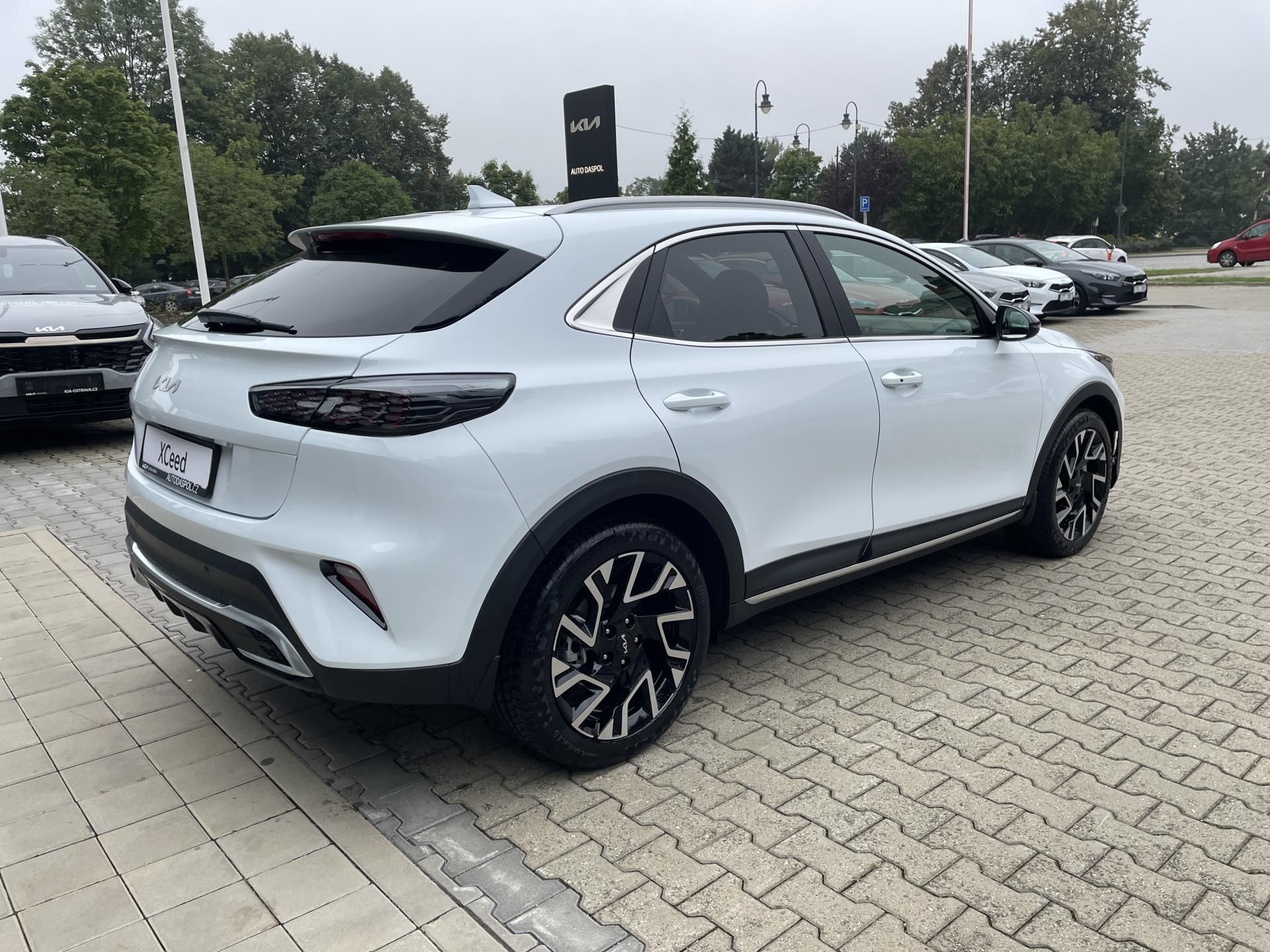 Kia XCee´d, 7DCT SteelEdition26 /PNS/132kW - fotka 3