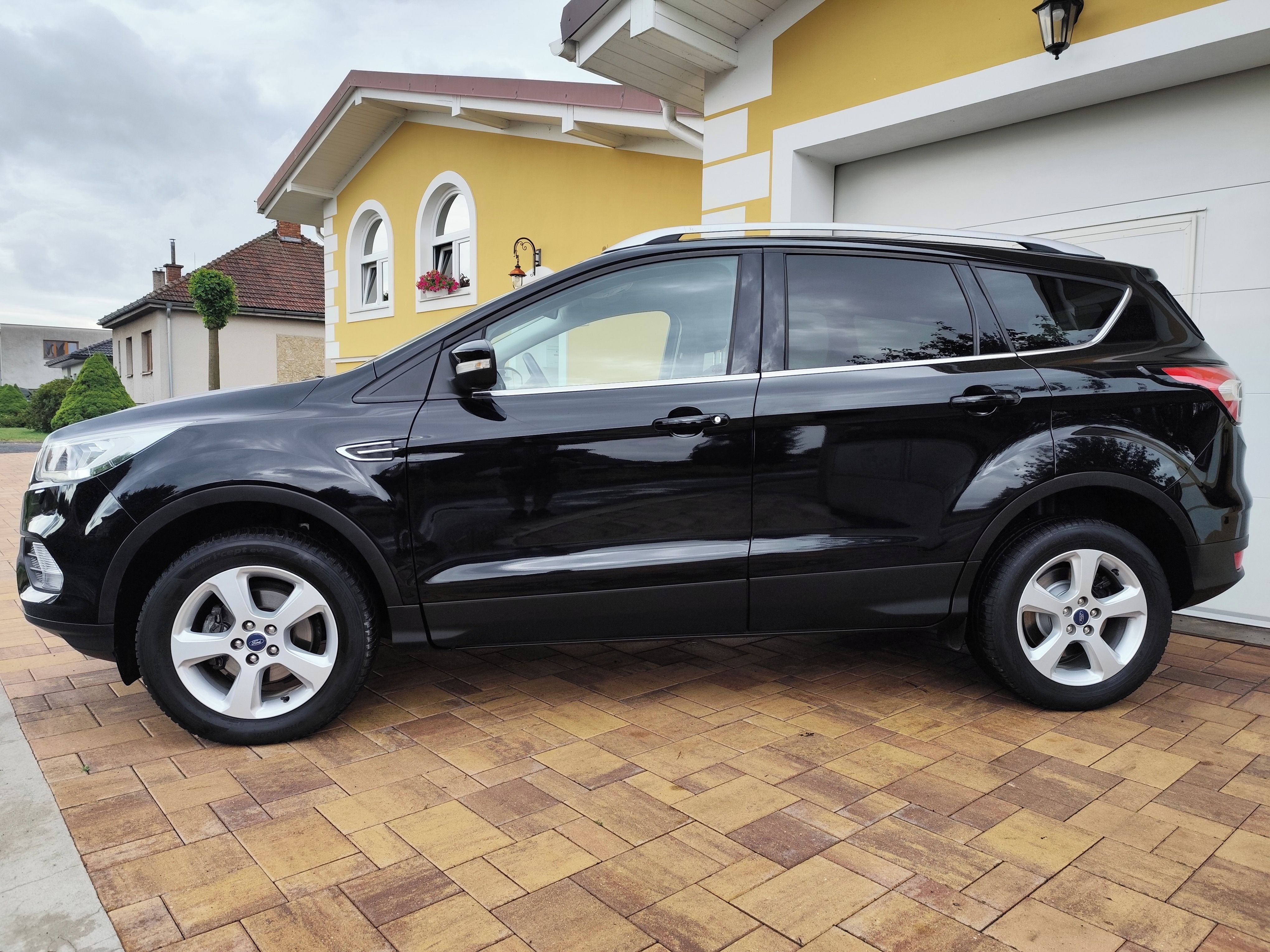 Ford Kuga, 1.5Eco.110KW-tažné,navi.Sync3 - fotka 5