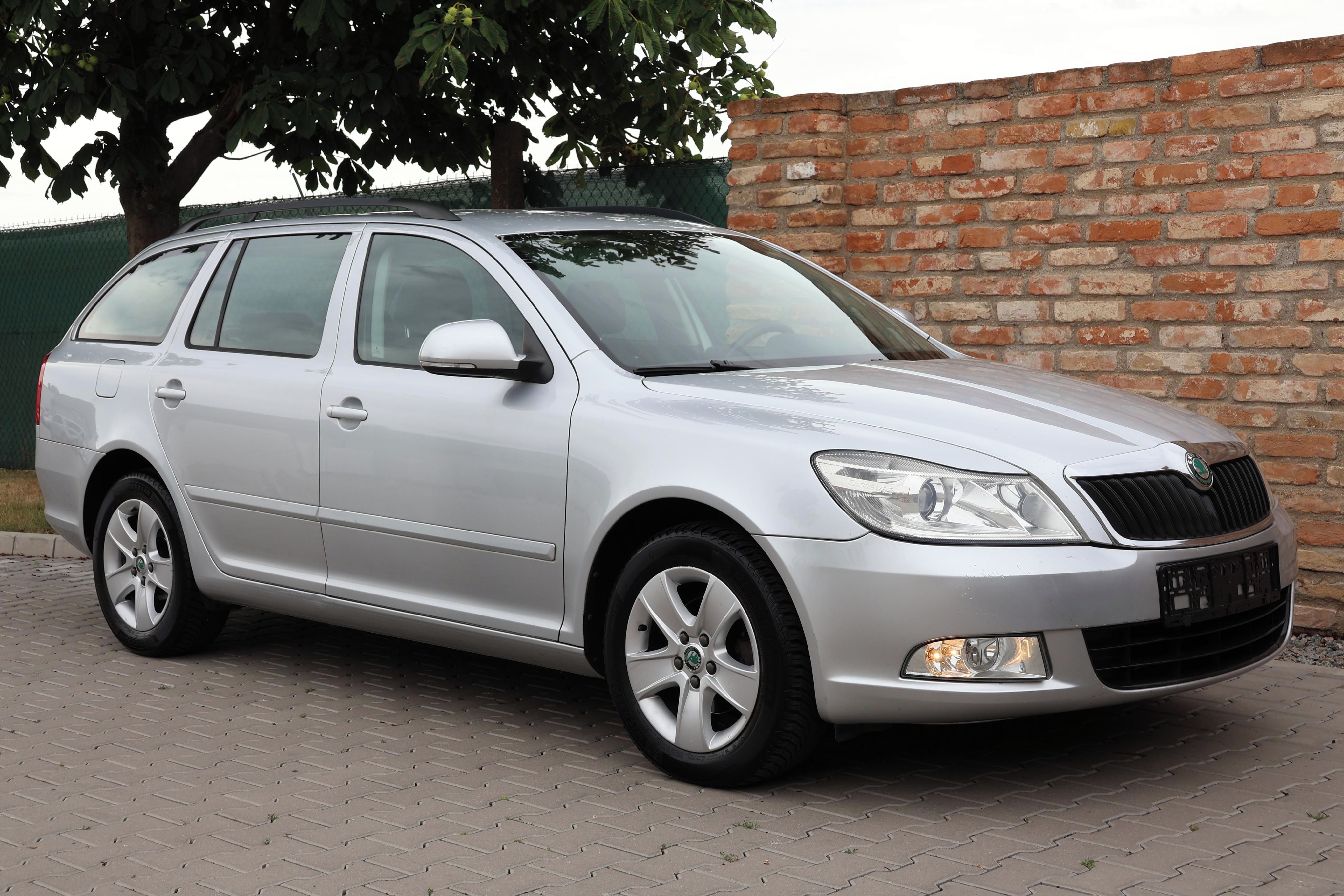Škoda Octavia, 1.6TDI 77kW Servis Škoda 1Maji - fotka 6
