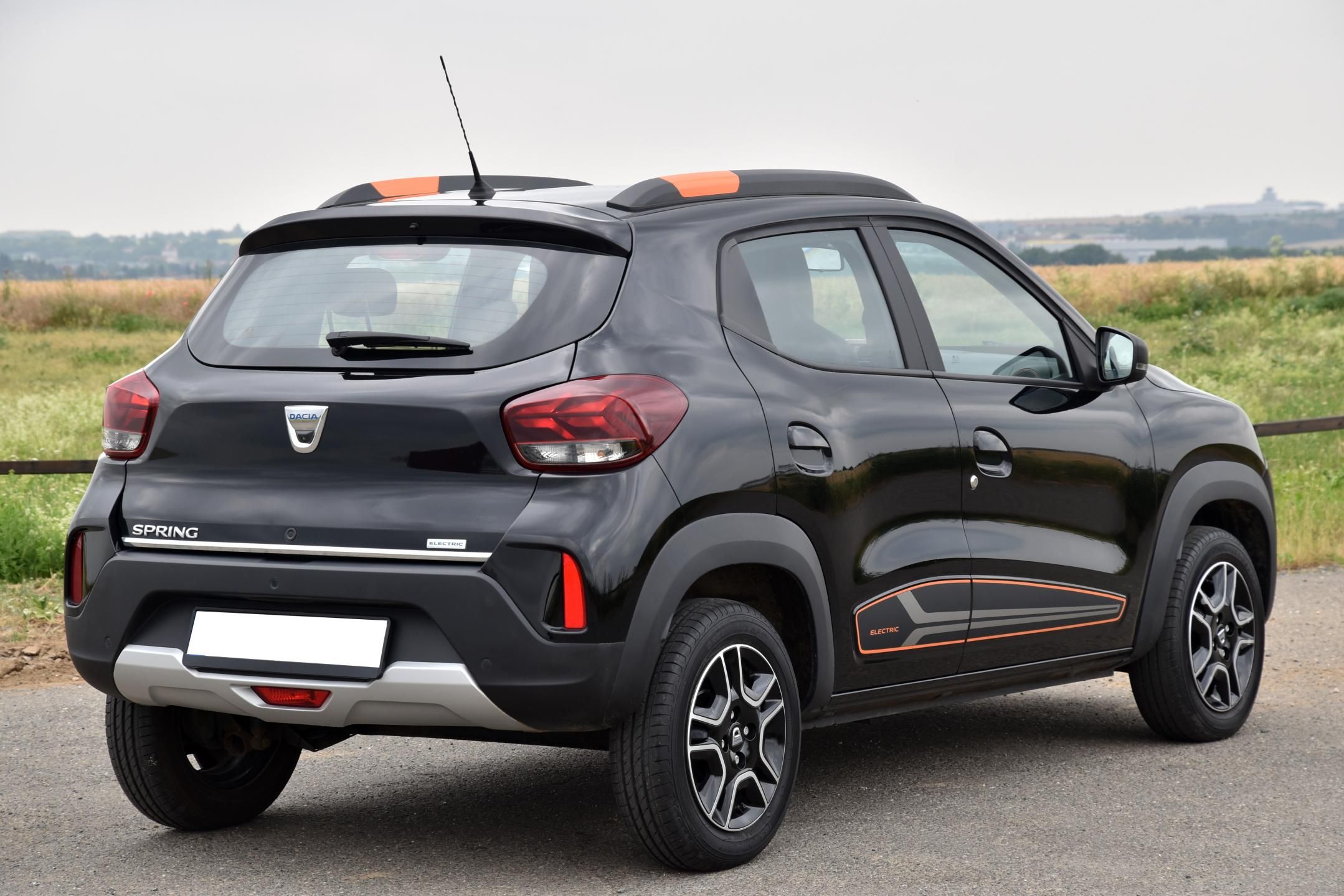 Dacia Spring, ELECTRIC 45 (27kWh),NAVI,KŮŽE - fotka 4