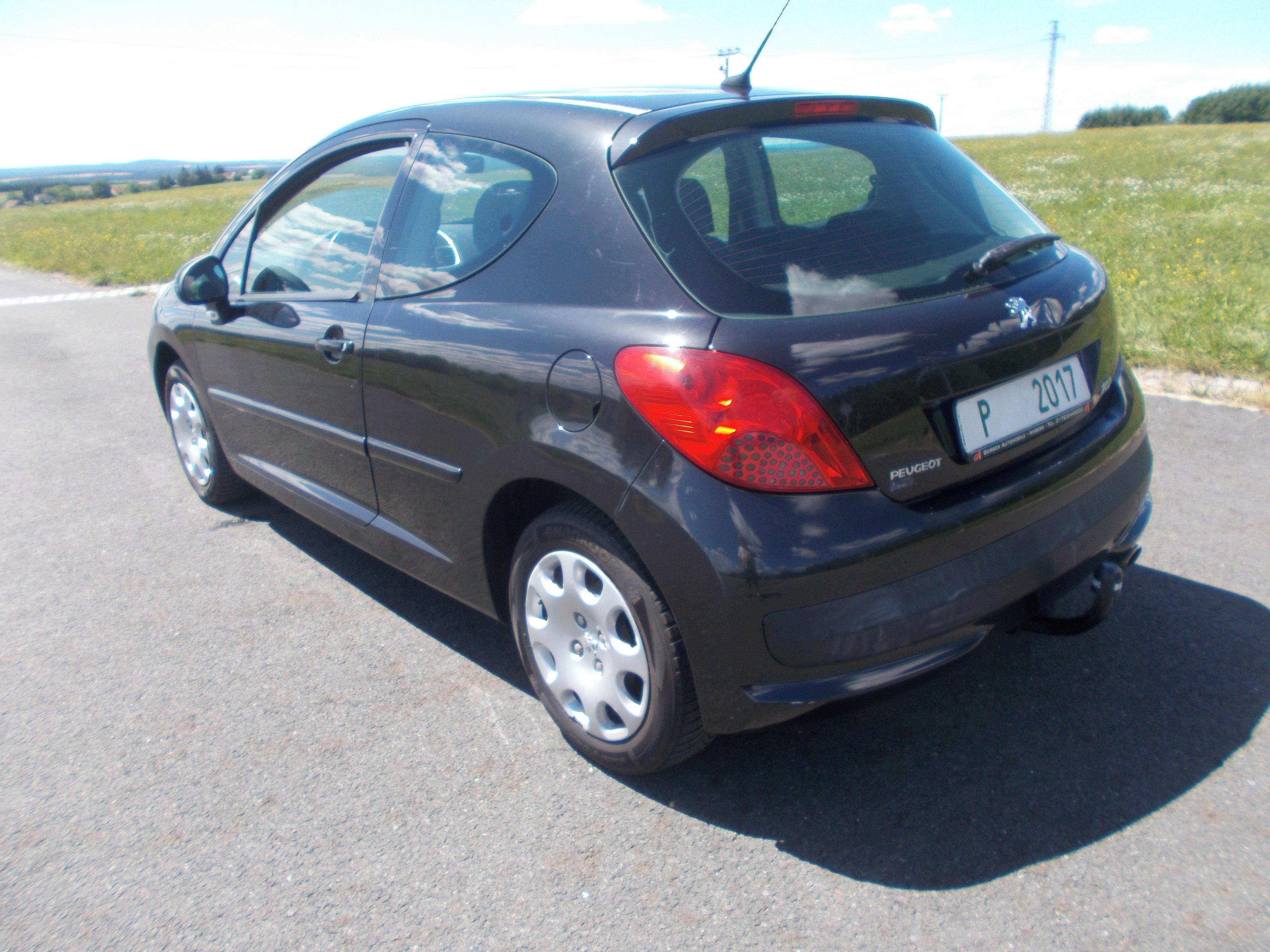 Peugeot 207, 1,6 80KW,nová STK - fotka 6