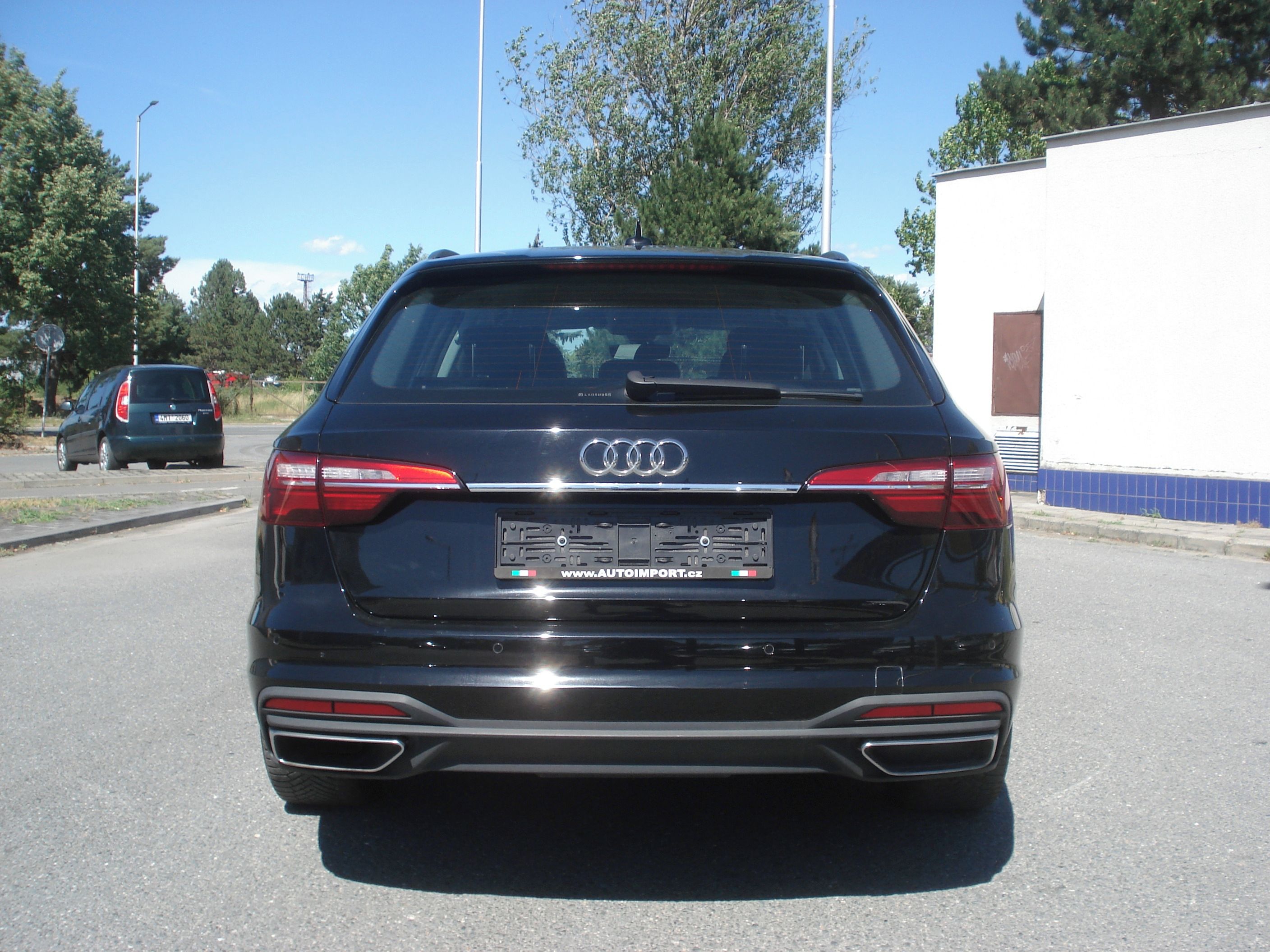 Audi A4, 35 TDi NAVI S-TRONIC FACELIFT - fotka 4