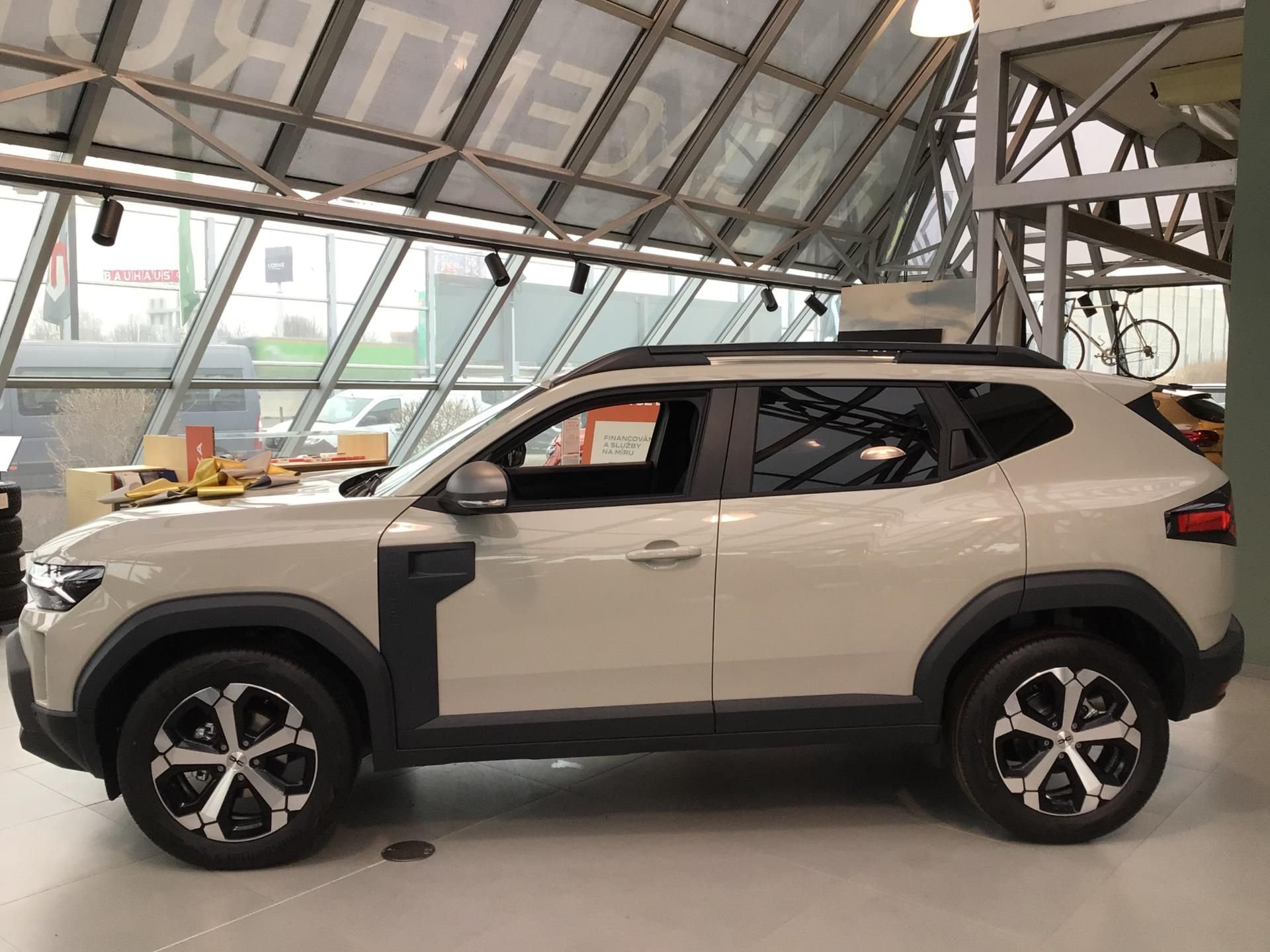 Dacia Duster, 4x4 AUTOMAT HYBRID LPG SKLADEM - fotka 4