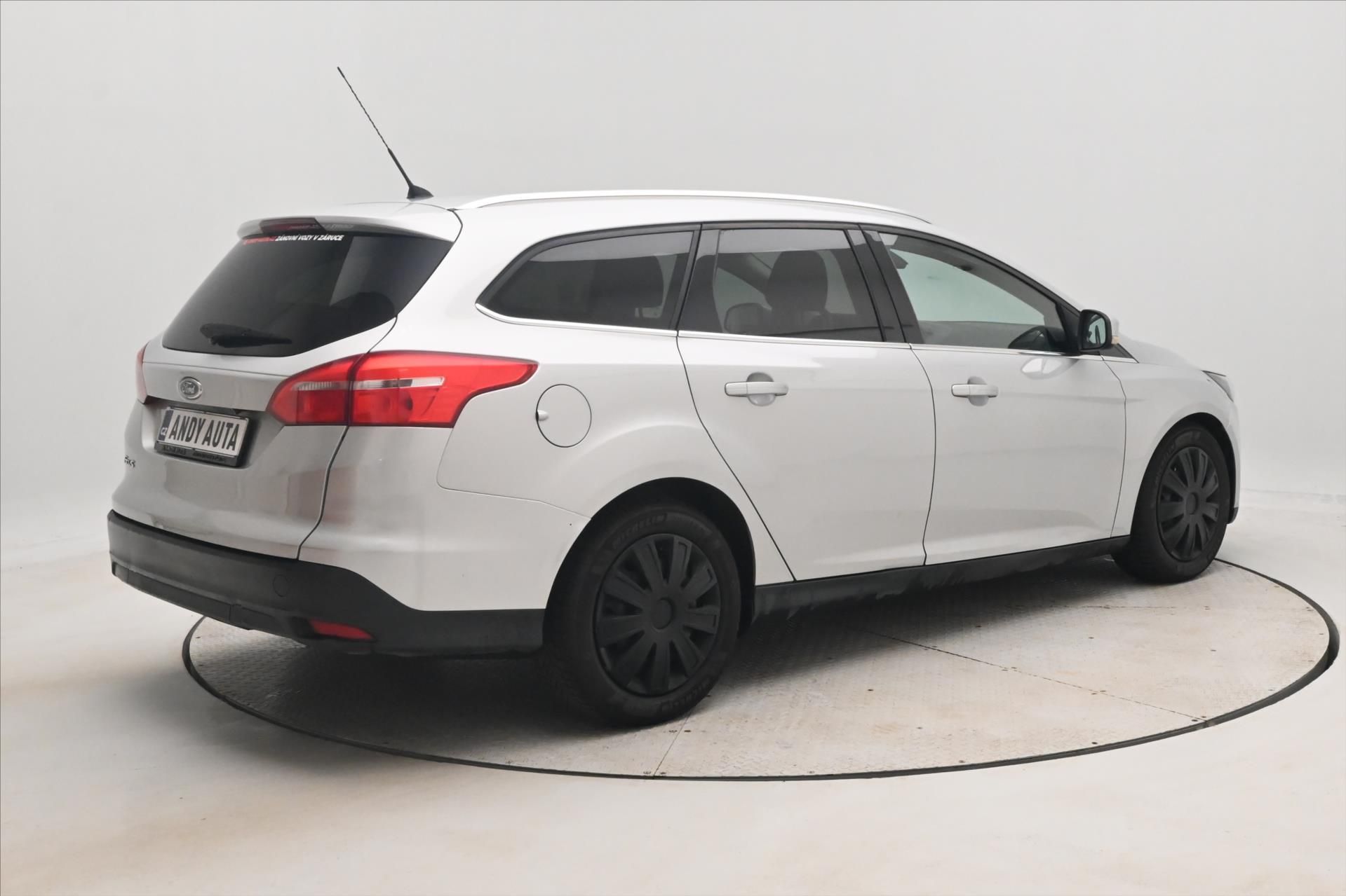 Ford Focus, 1,5 TDCi 88 kW - fotka 5