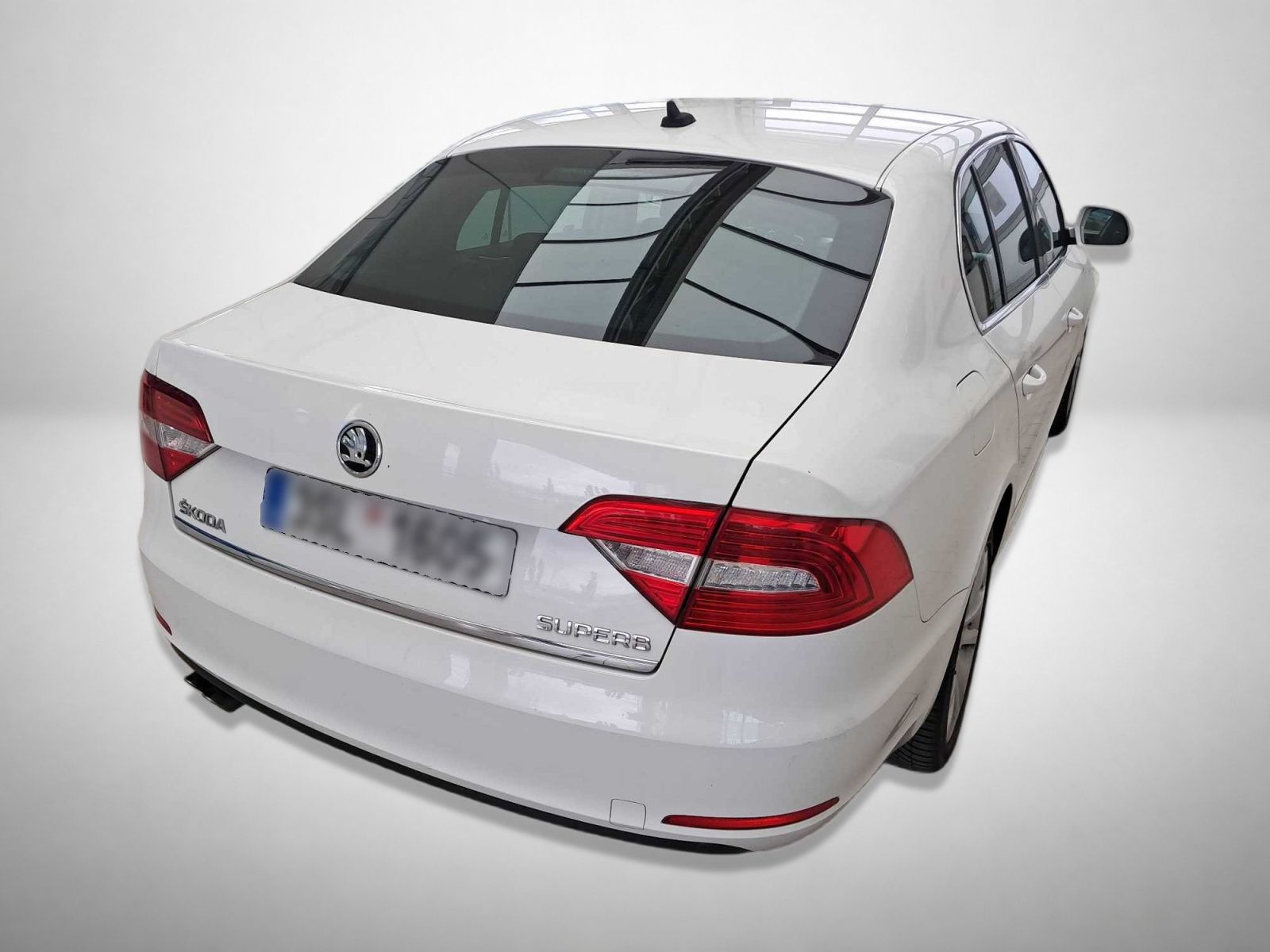 Škoda Superb, 1.4 TSI, Ambition, Serv.kniha - fotka 2