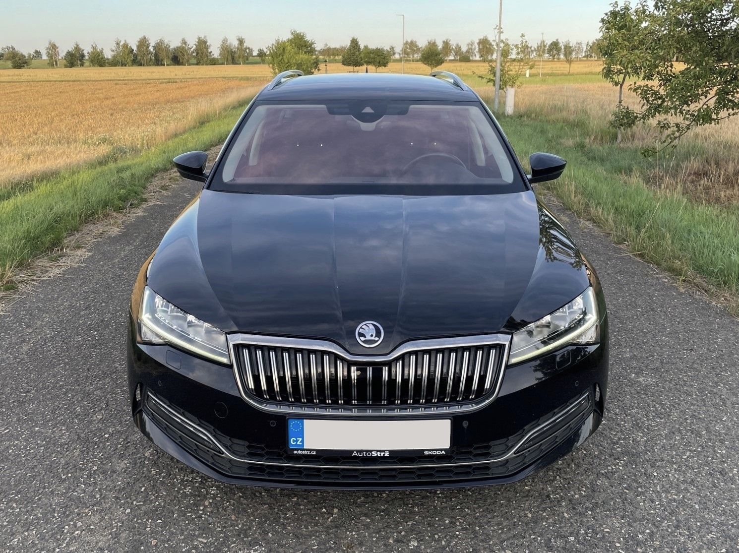 Škoda Superb, III Combi, Style, AT, LED, kam - fotka 6