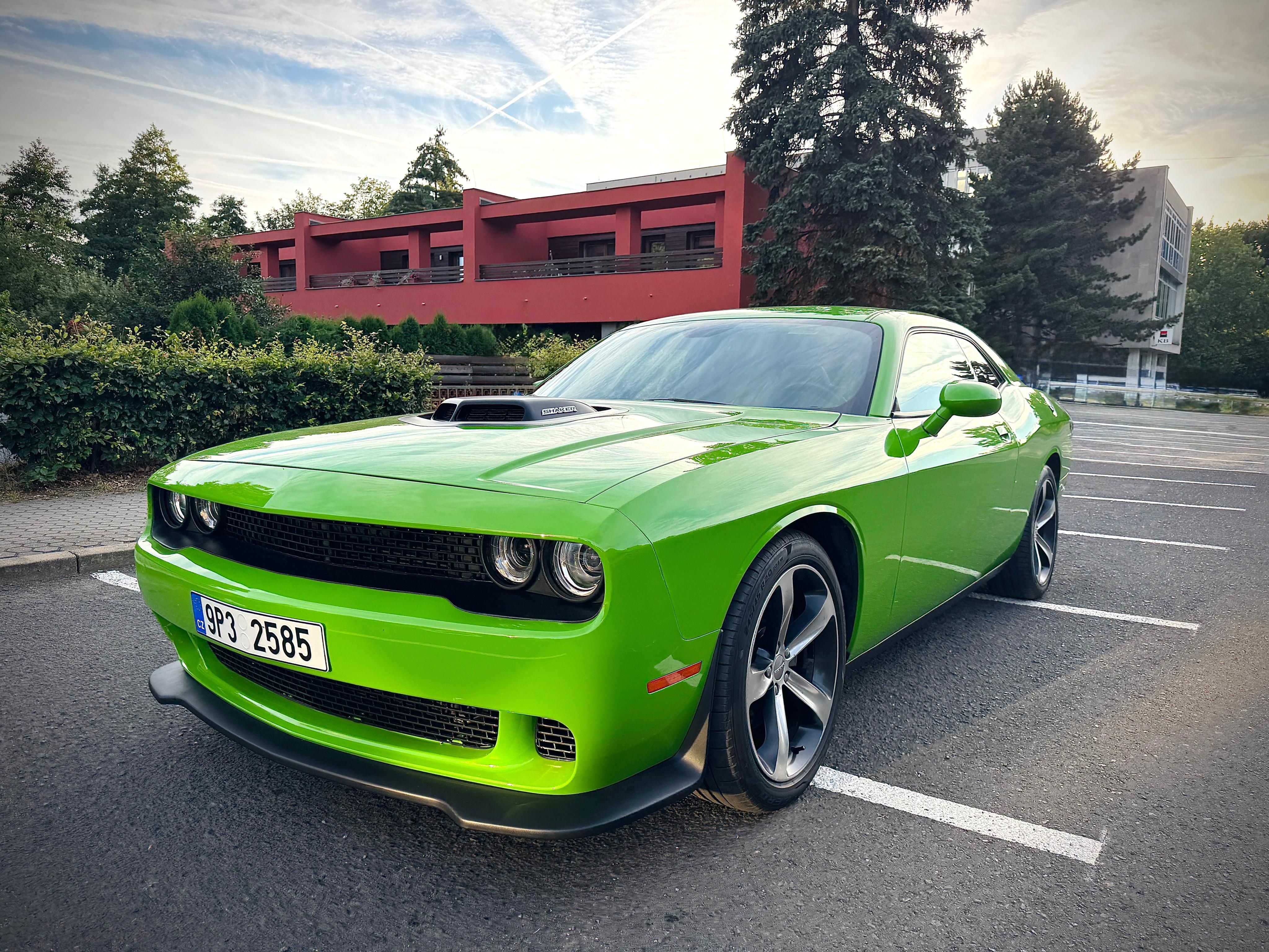 Dodge Challenger, Dodge Challenger 5.7 Shaker