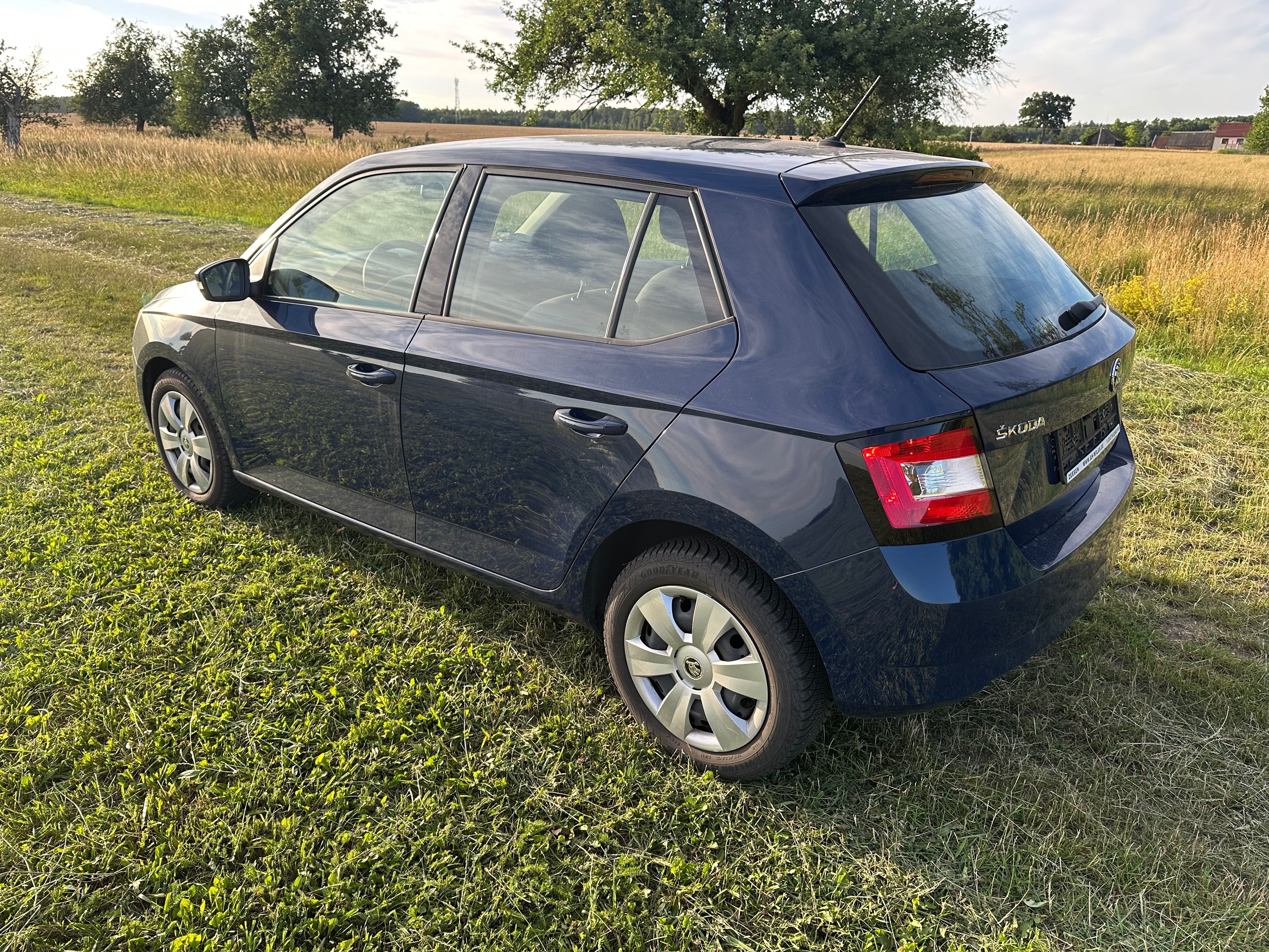Škoda Fabia, 1.2TSI-66KW-70000KM-SERVISKA - fotka 4
