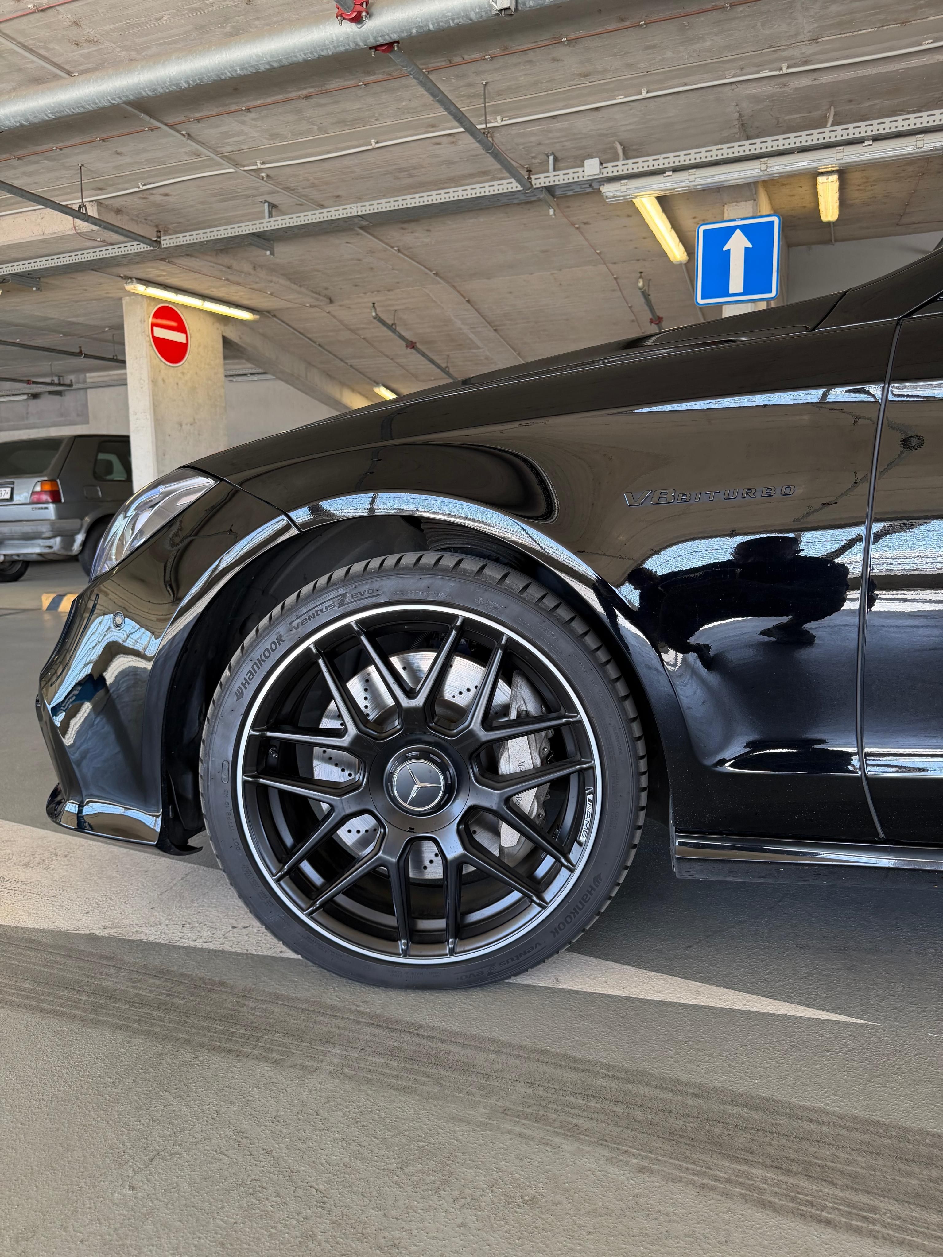 Mercedes-Benz CLS, Mercedes CLS 550 V8 Biturbo - fotka 4