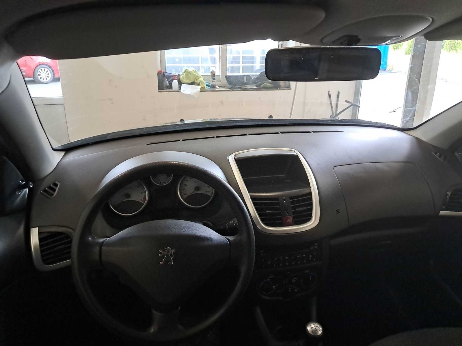 Peugeot 206, 1.4, ČR,1.maj, po STK - fotka 3