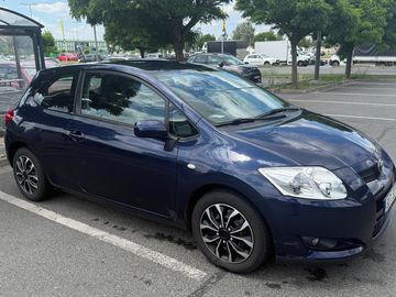 Toyota Auris 1.6 benzín 91kW