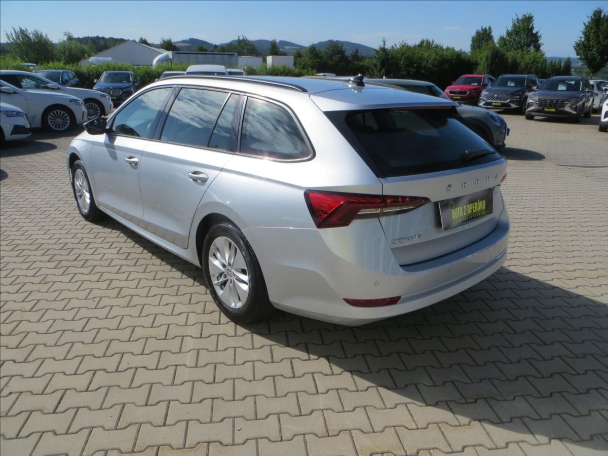 Škoda Octavia, 2,0 TDI Ambition Combi ČR - fotka 5