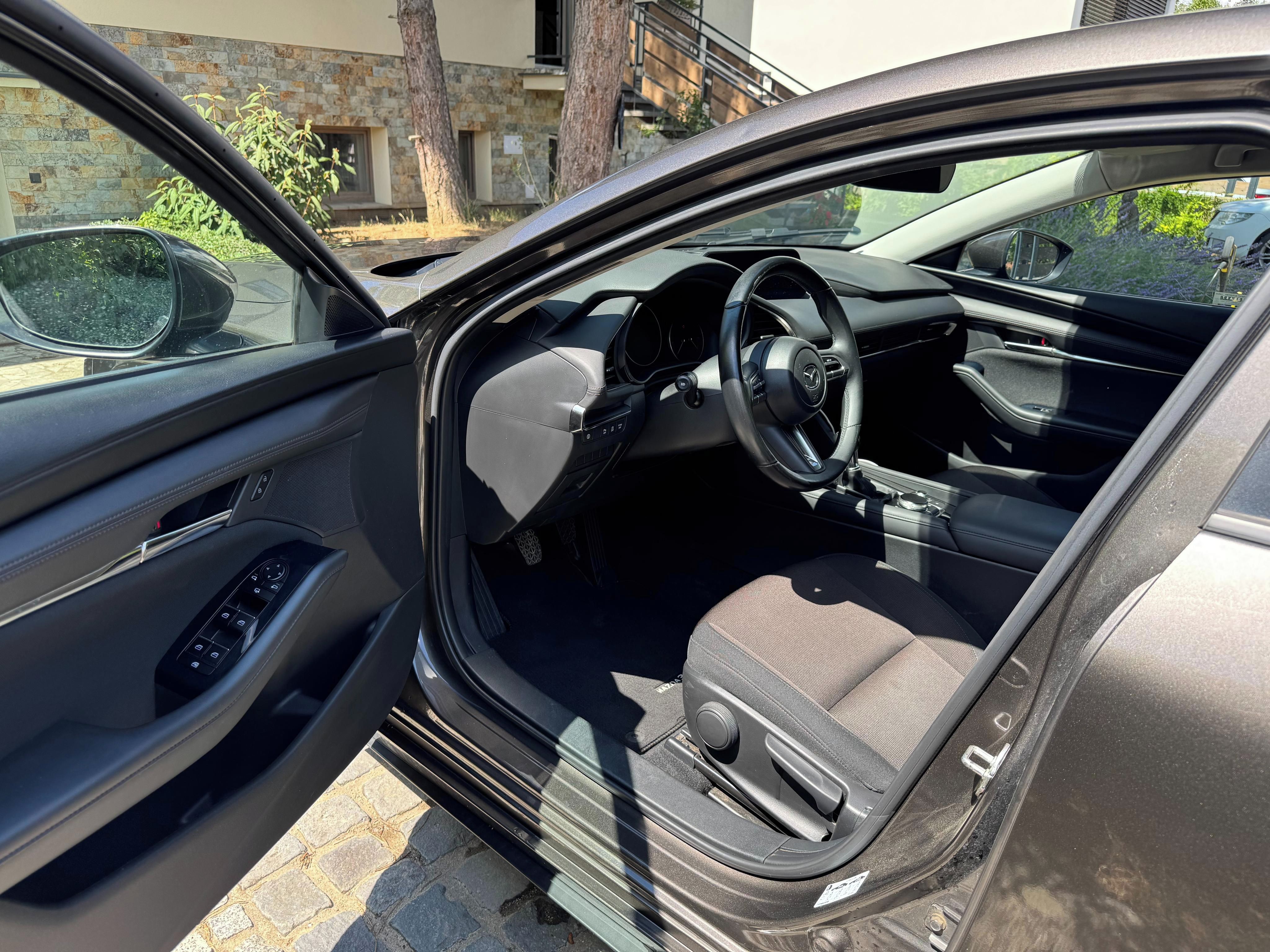 Mazda 3, 2.0 SkyActiv G122 Plus - fotka 6