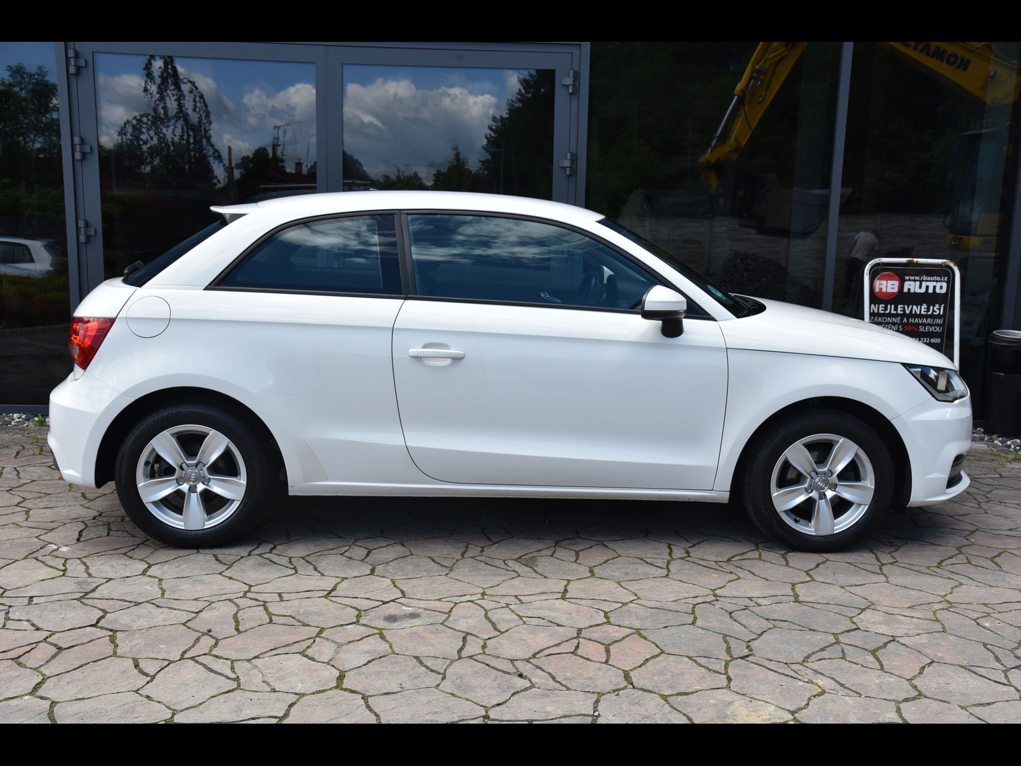 Audi A1, 1.0 TFSi 70 kw Ultra - fotka 4
