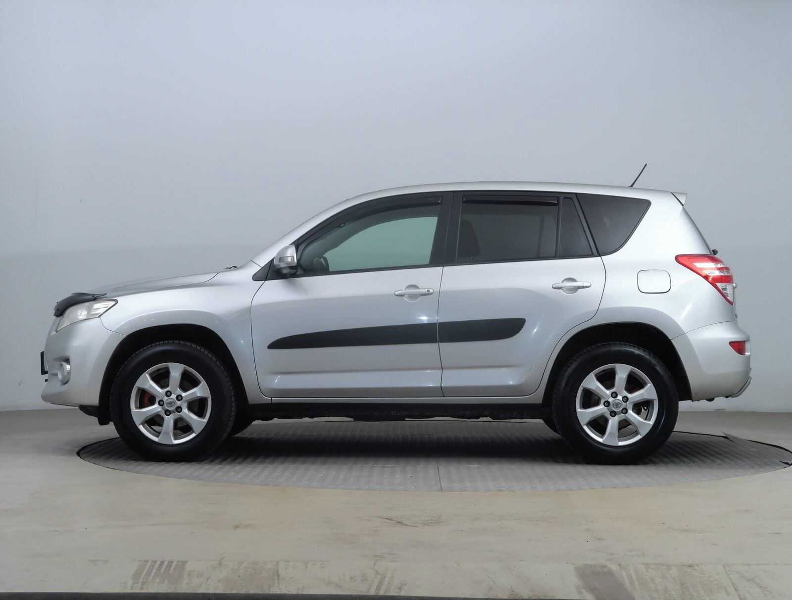Toyota Rav4, 2.2 D-4D, 4X4, Kožené sedačky - fotka 3
