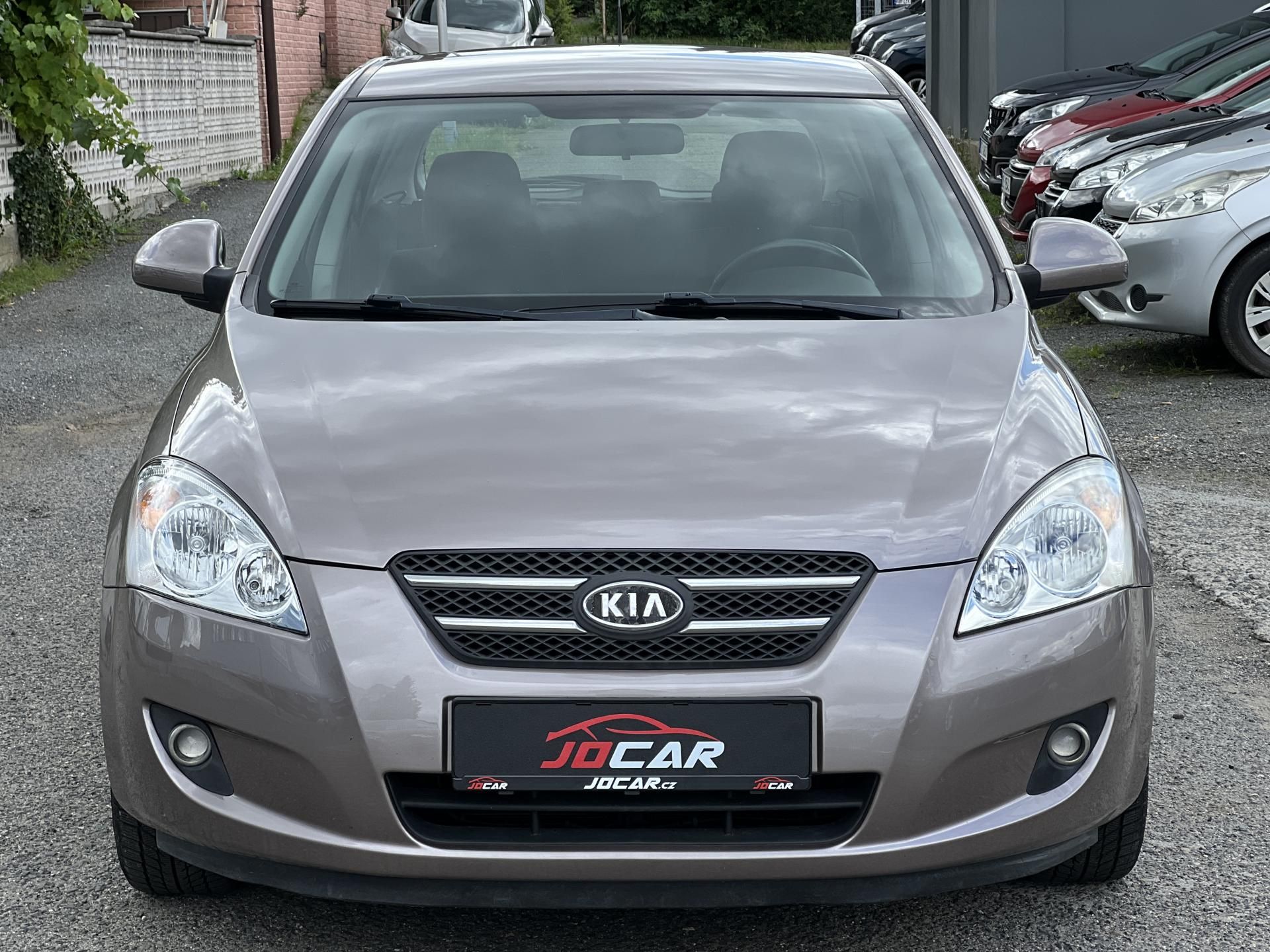 Kia Cee´d, 1.6i AUTOMAT KLIMA PŮVOD ČR - fotka 2