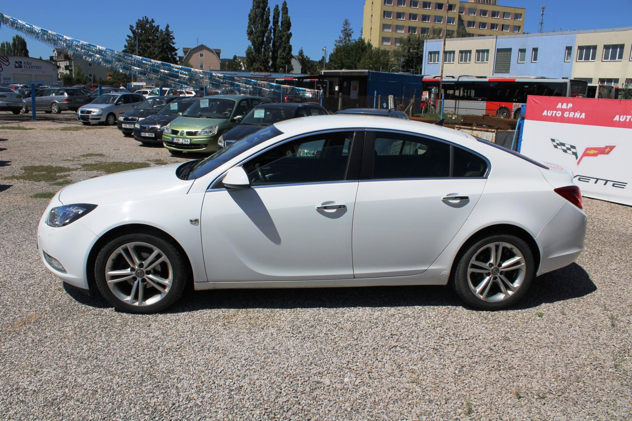 Opel Insignia, 2,0CDTI KLIMA NAVI XENON KŮŽE - fotka 4