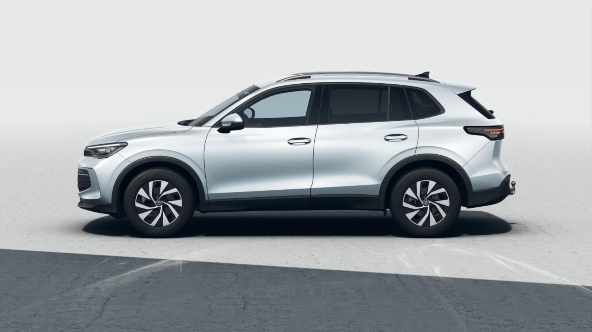 Volkswagen Tiguan, 1,5   People 1,5 eTSI mHEV - fotka 2
