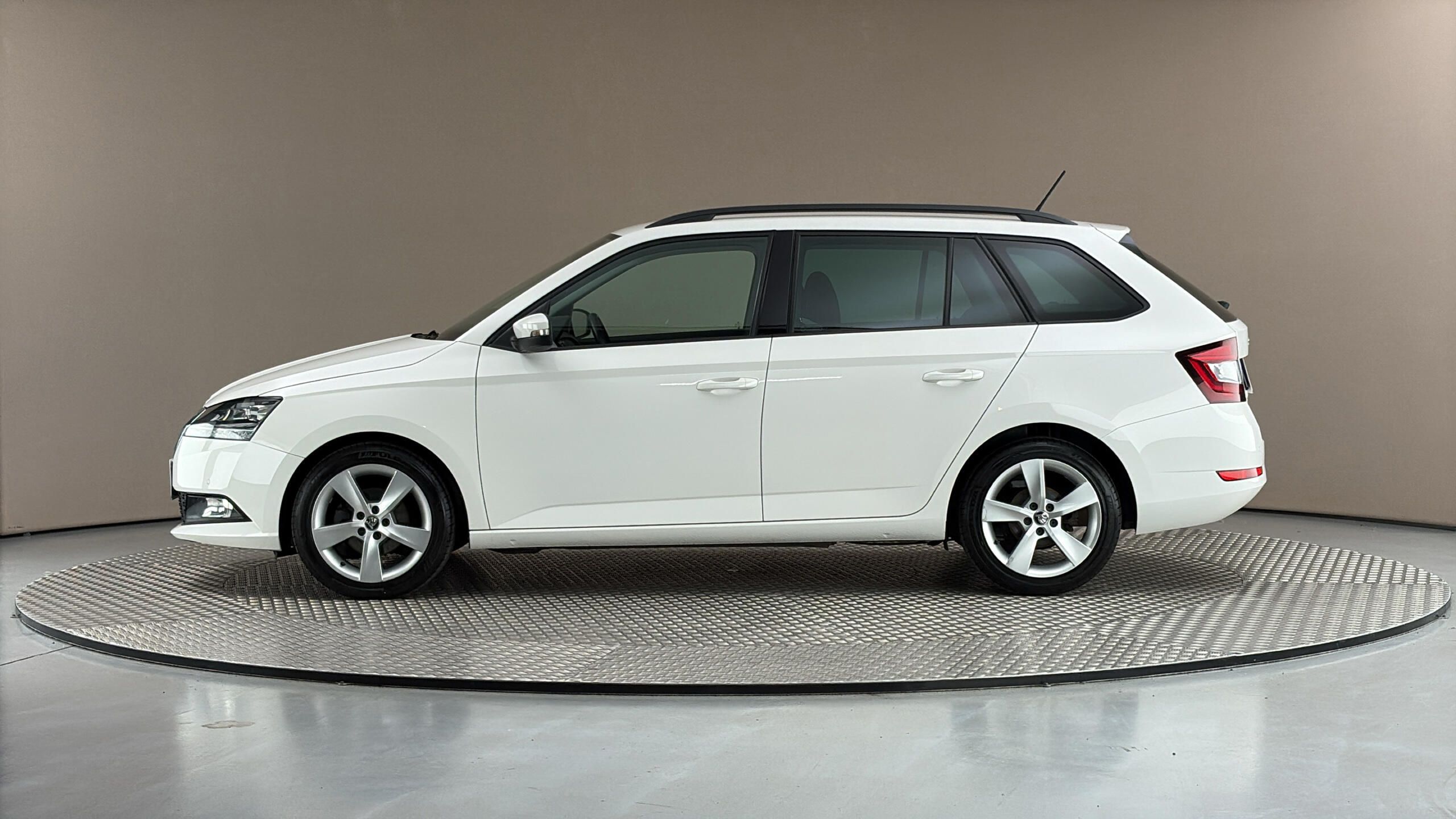 Škoda Fabia, 1.0 TSI Ambition Combi - fotka 4