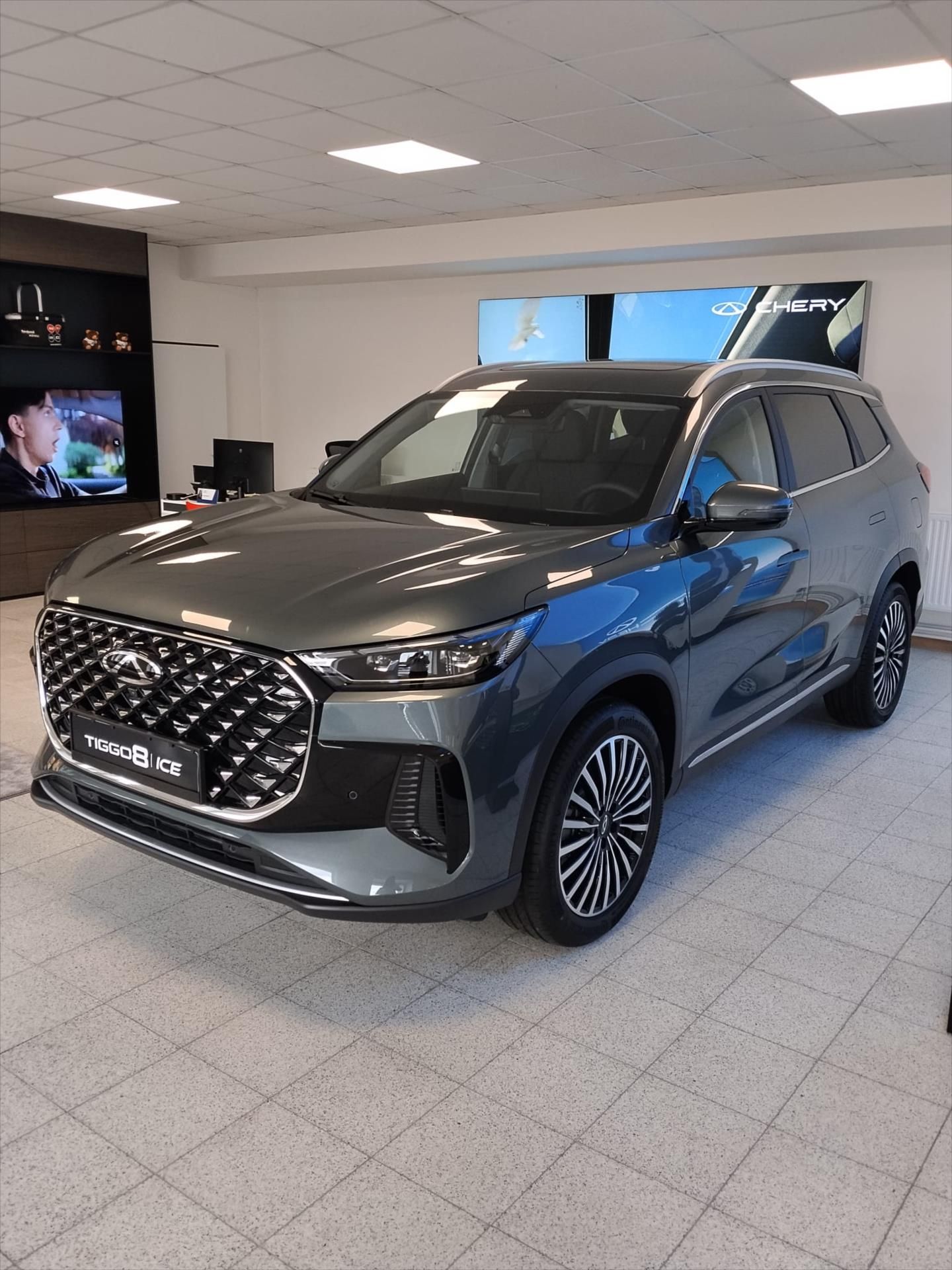 Chery Tiggo 8, 1,6   ICE UNIQUE - fotka 3
