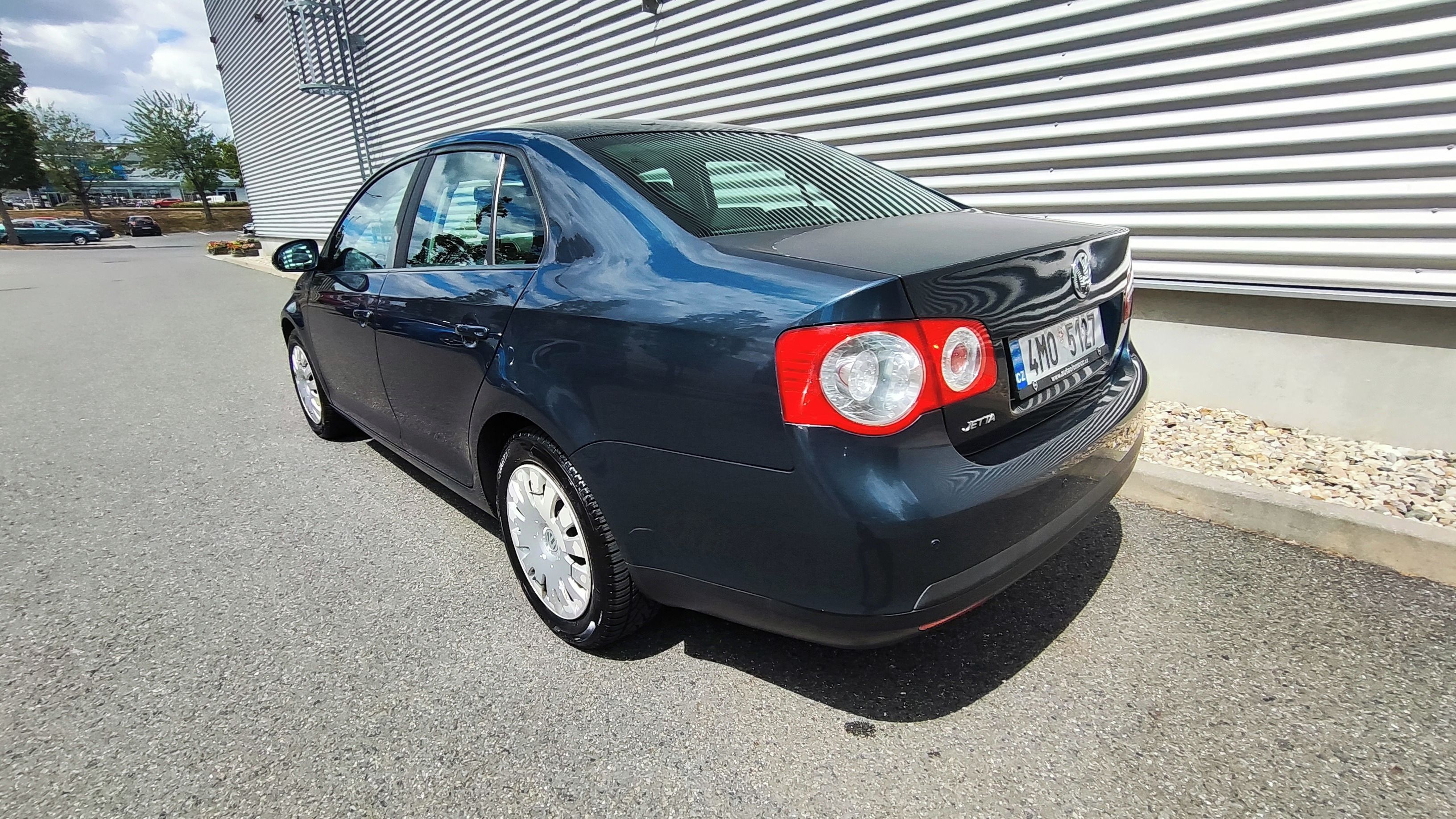 Volkswagen Jetta, 1.6 MPI Comfortline ČR - fotka 6