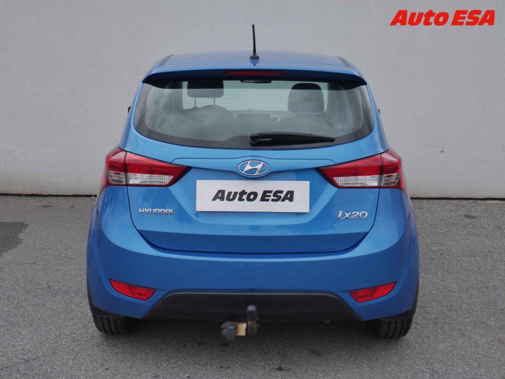 Hyundai ix20, 1.6i,ČR,servis.kniha,AC - fotka 5