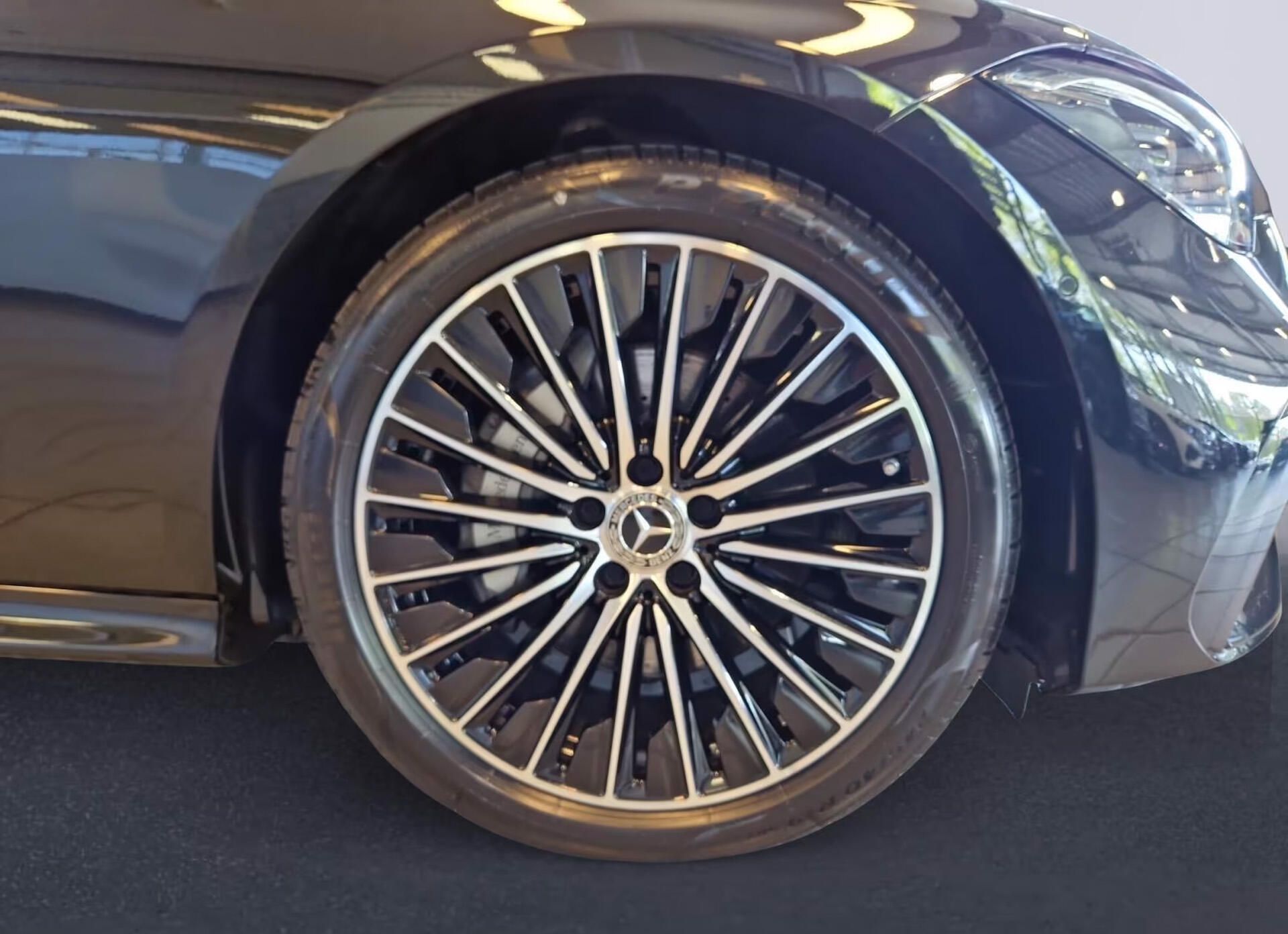 Mercedes-Benz CLE, 300 4M AMG Pano Burm 360 Kůže - fotka 5