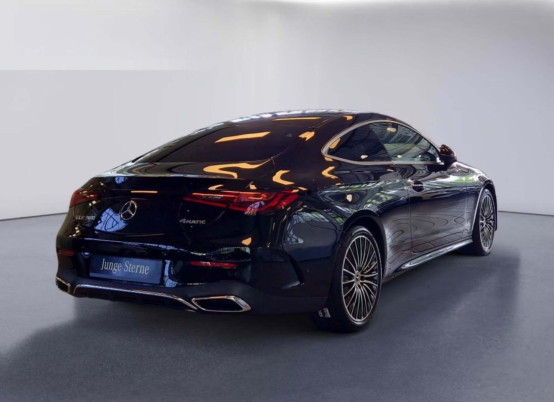 Mercedes-Benz CLE, 300 4M AMG Pano Burm 360 Kůže - fotka 3