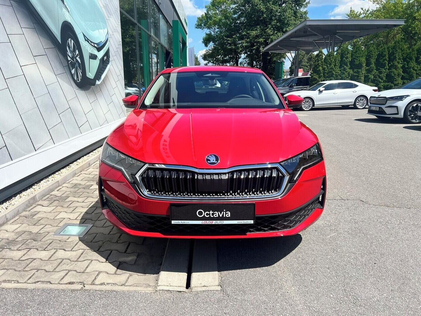 Škoda Octavia, Essence Liftback 85 kW - fotka 2
