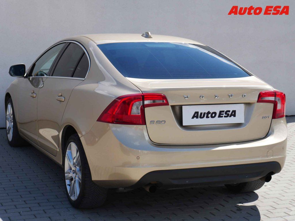 Volvo S60, 2.0T,ČR - fotka 6