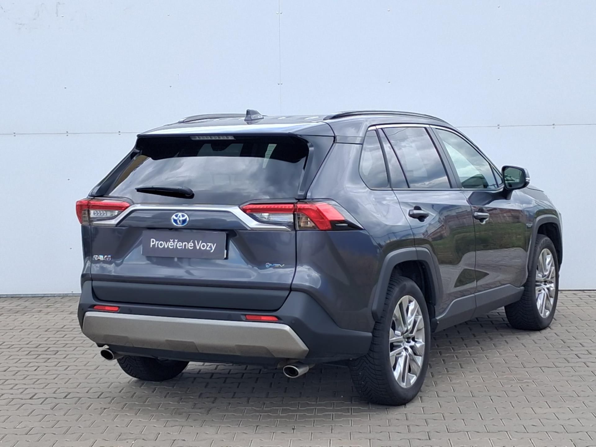 Toyota Rav4, 2.5 HSD e-CVT AWD Executive + - fotka 2