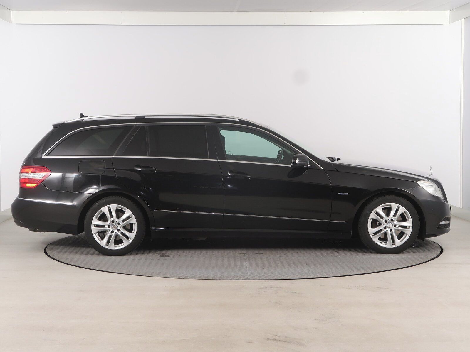 Mercedes-Benz Třídy E, 250 CDI, Automat, Navi - fotka 6