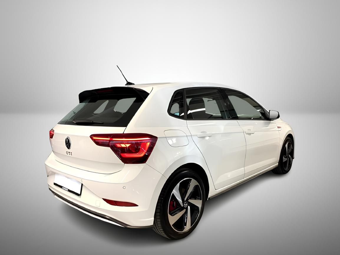 Volkswagen Polo, GTI 2.0TSI DSG 152kW DPH 1.Maj - fotka 2