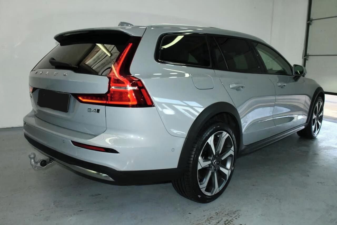 Volvo V60, Cross Country 2.0 AWD Ultimate - fotka 4
