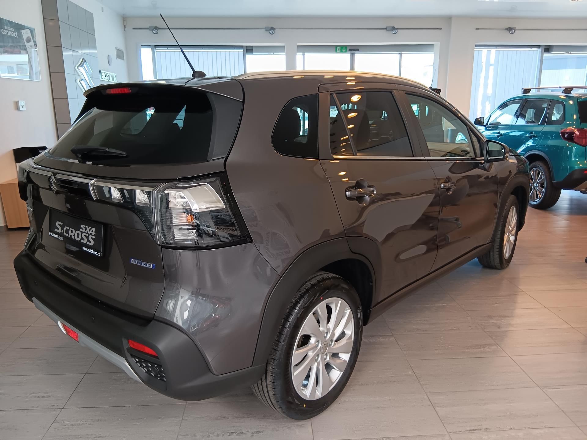 Suzuki S-Cross, PREMIUM 1.4 HYBRID M/T 4x2 - fotka 4