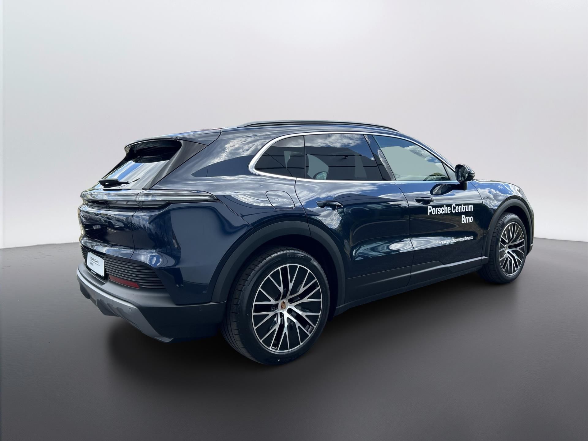 Porsche Cayenne, Electric - fotka 5