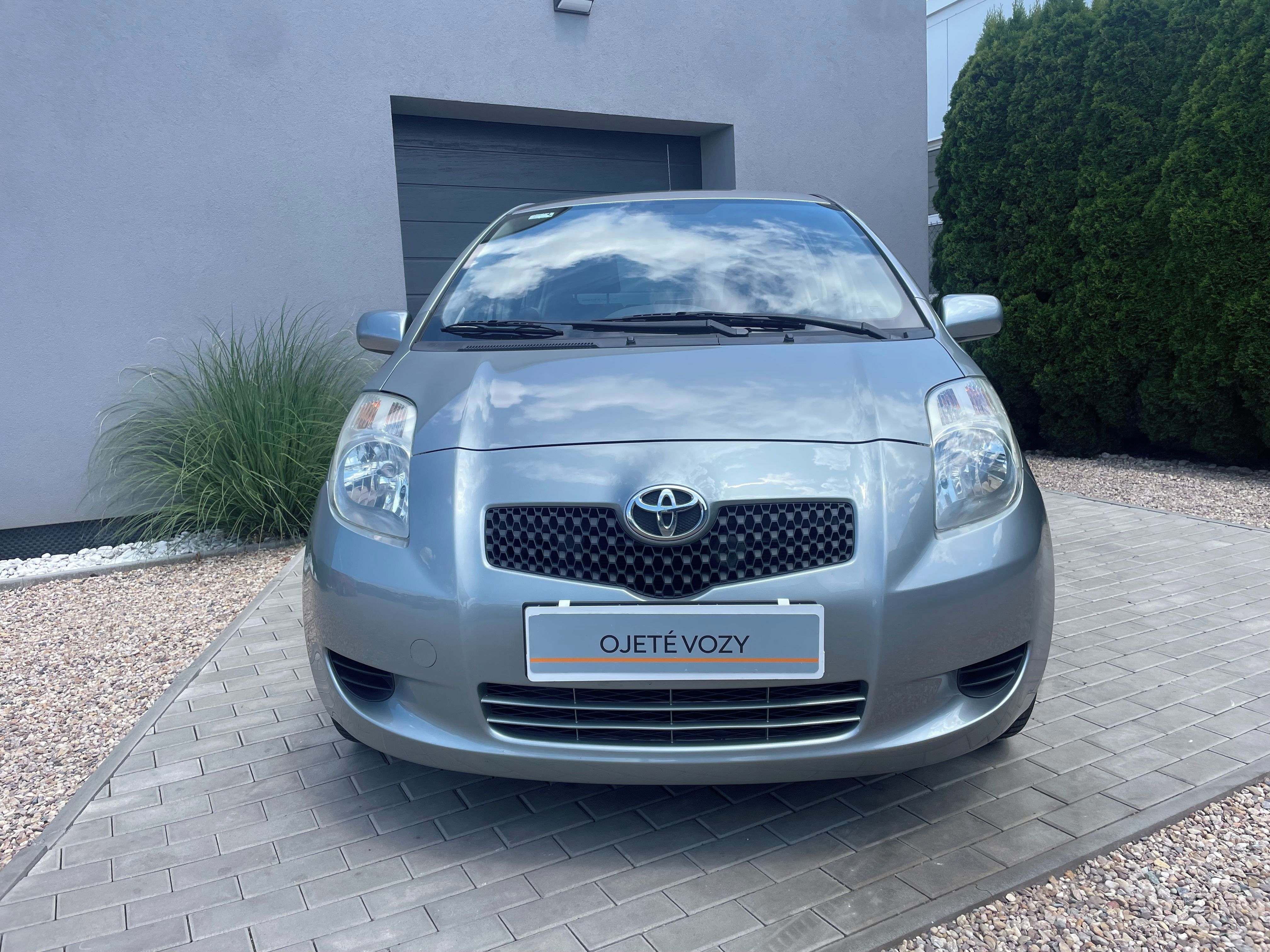 Toyota Yaris, 1.0 51KW, Servisní Kniha - fotka 2