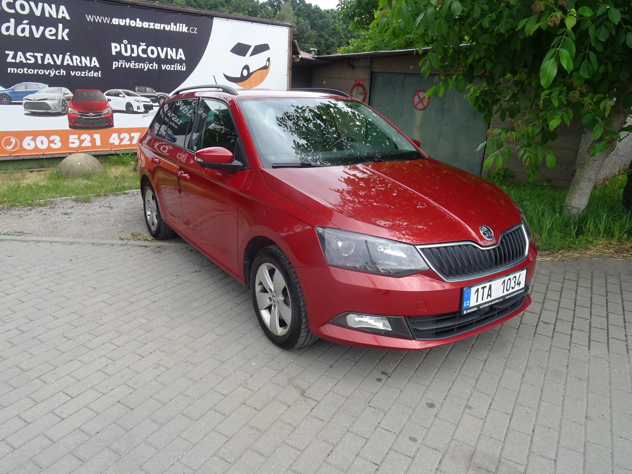 Škoda Fabia, 1.2 TSI  1.MAJITEL - fotka 3