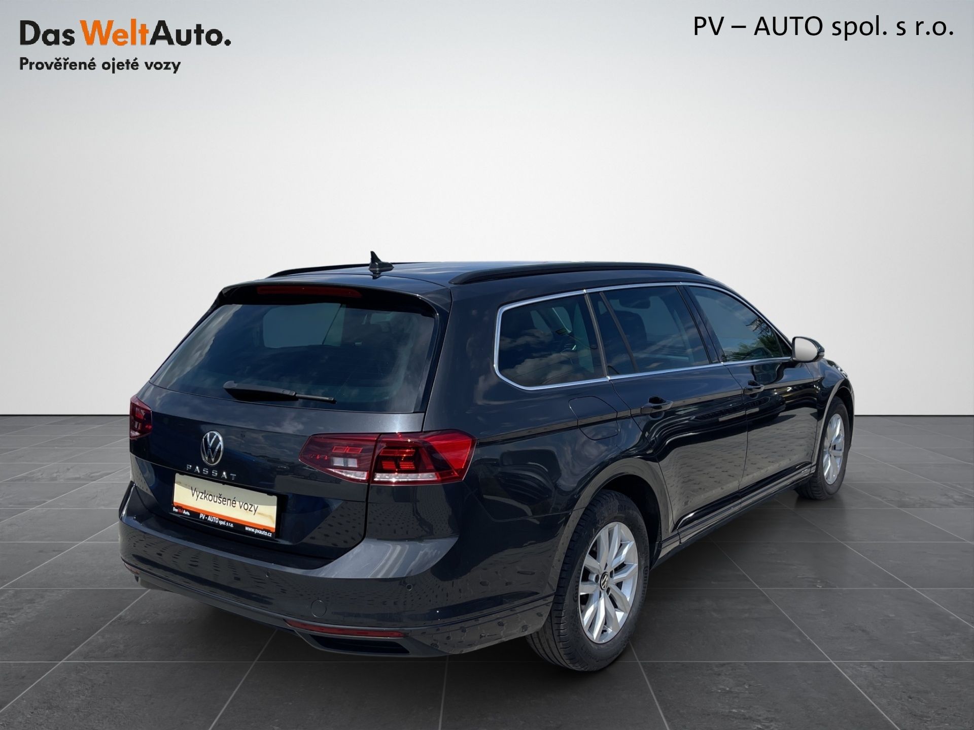 Volkswagen Passat Variant, 2.0 TDI 110kW DSG Business - fotka 2