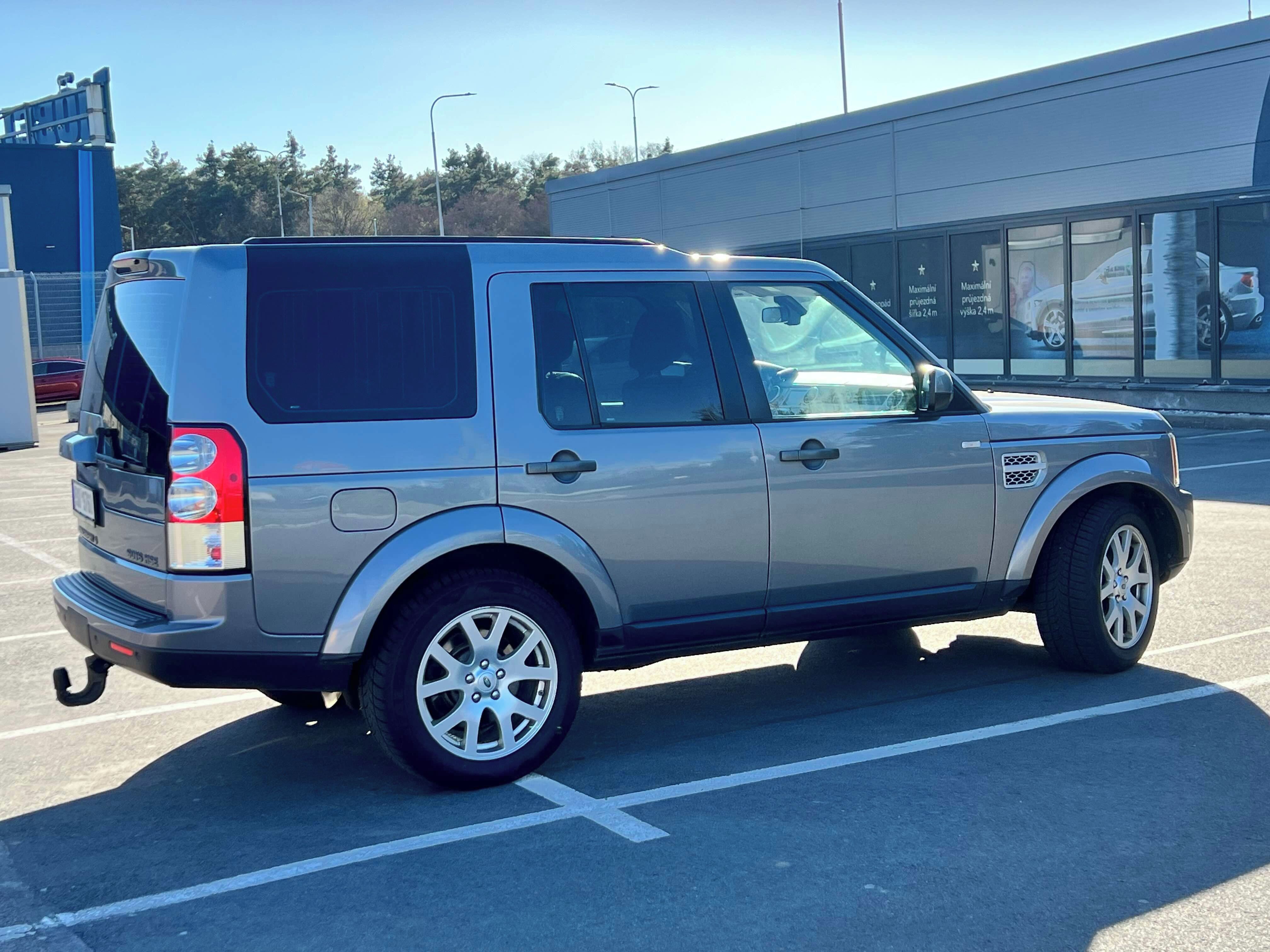 Land Rover Discovery, 4 3,0 SDV6 HSE ATServisované - fotka 2