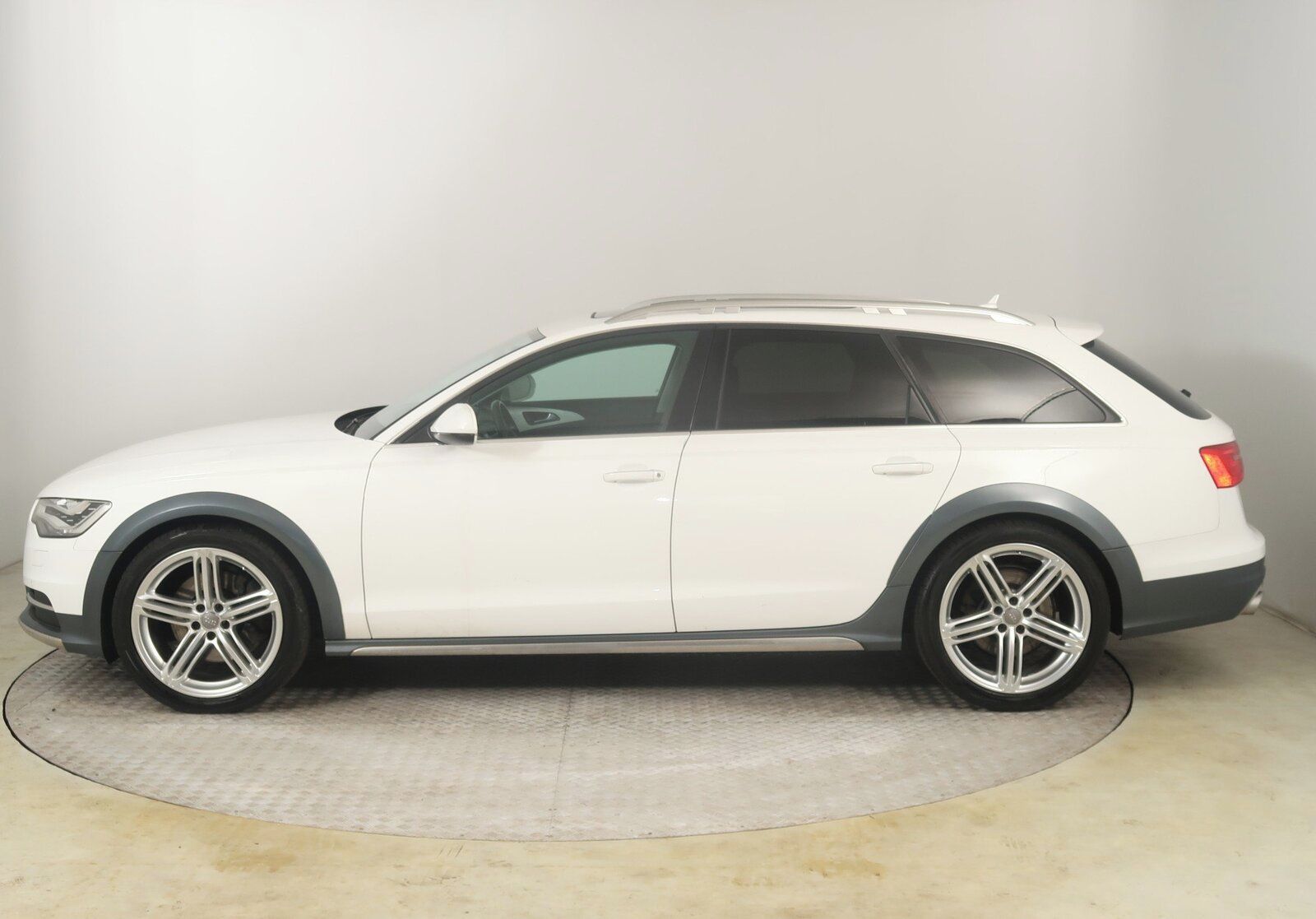 Audi A6 allroad, 3.0 TDI, 4X4, Automat, Kůže - fotka 3