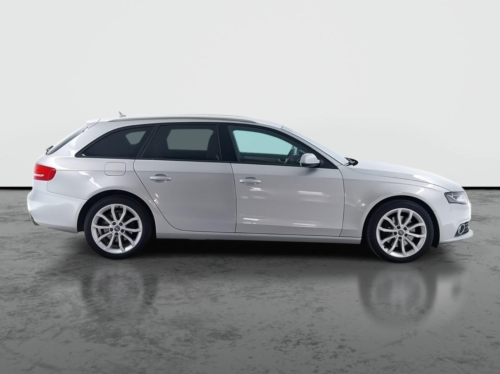 Audi A4, 2.0 TFSI, Automat, Navi - fotka 6