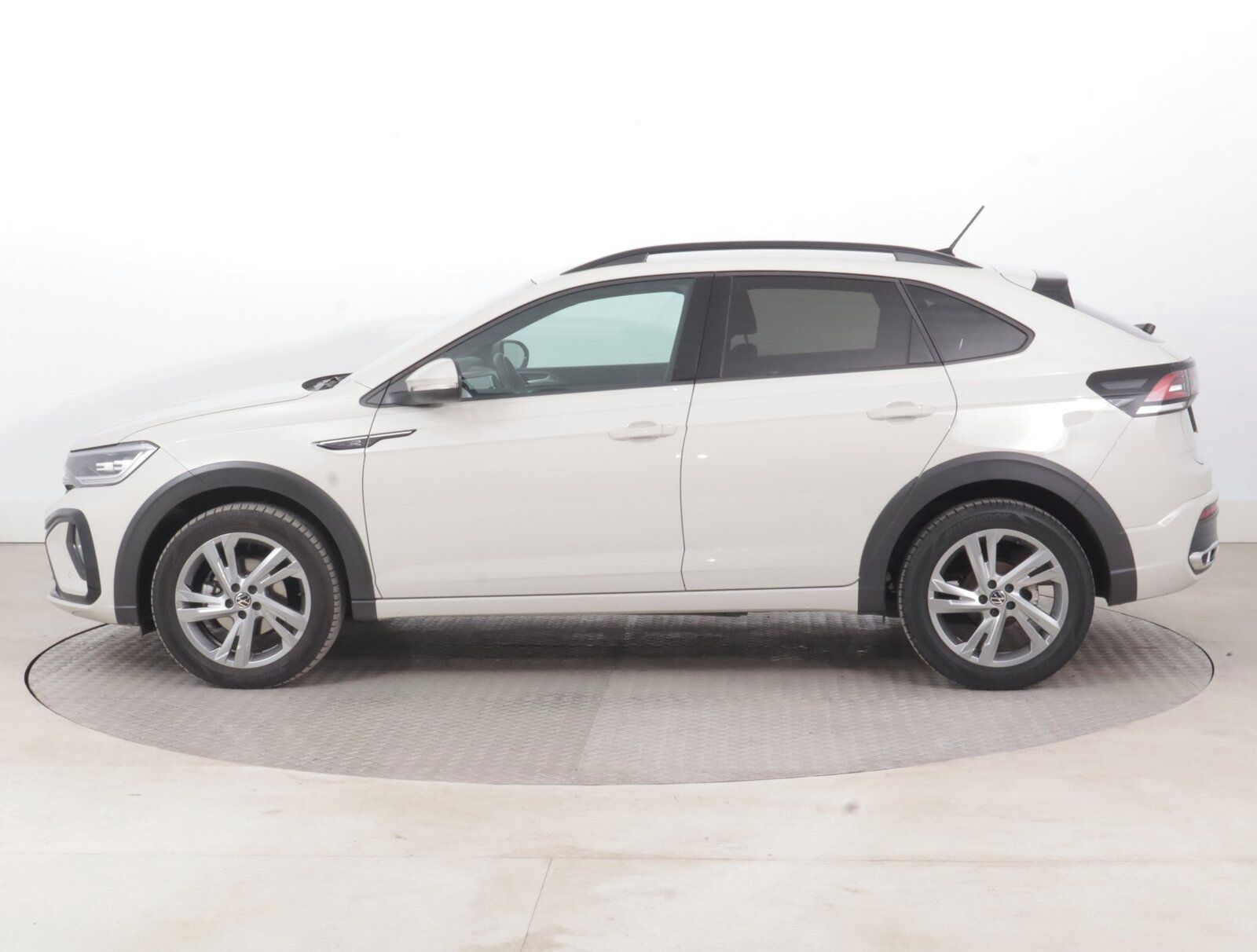 Volkswagen Taigo, 1.0 TSI, R-Line, Automat - fotka 3
