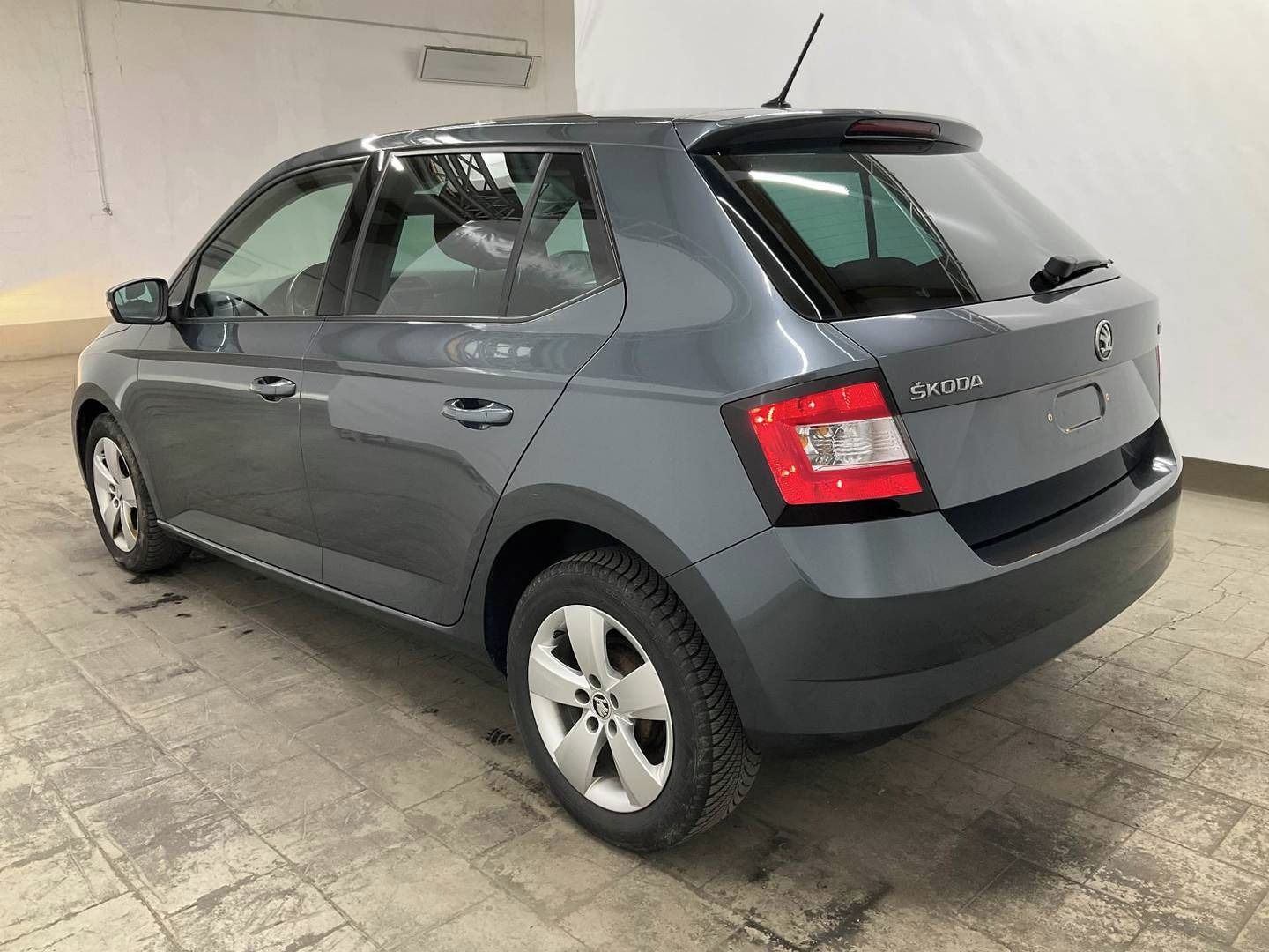 Škoda Fabia, 1.0MPi 55KW MULTIF. VOLANT TOP - fotka 5