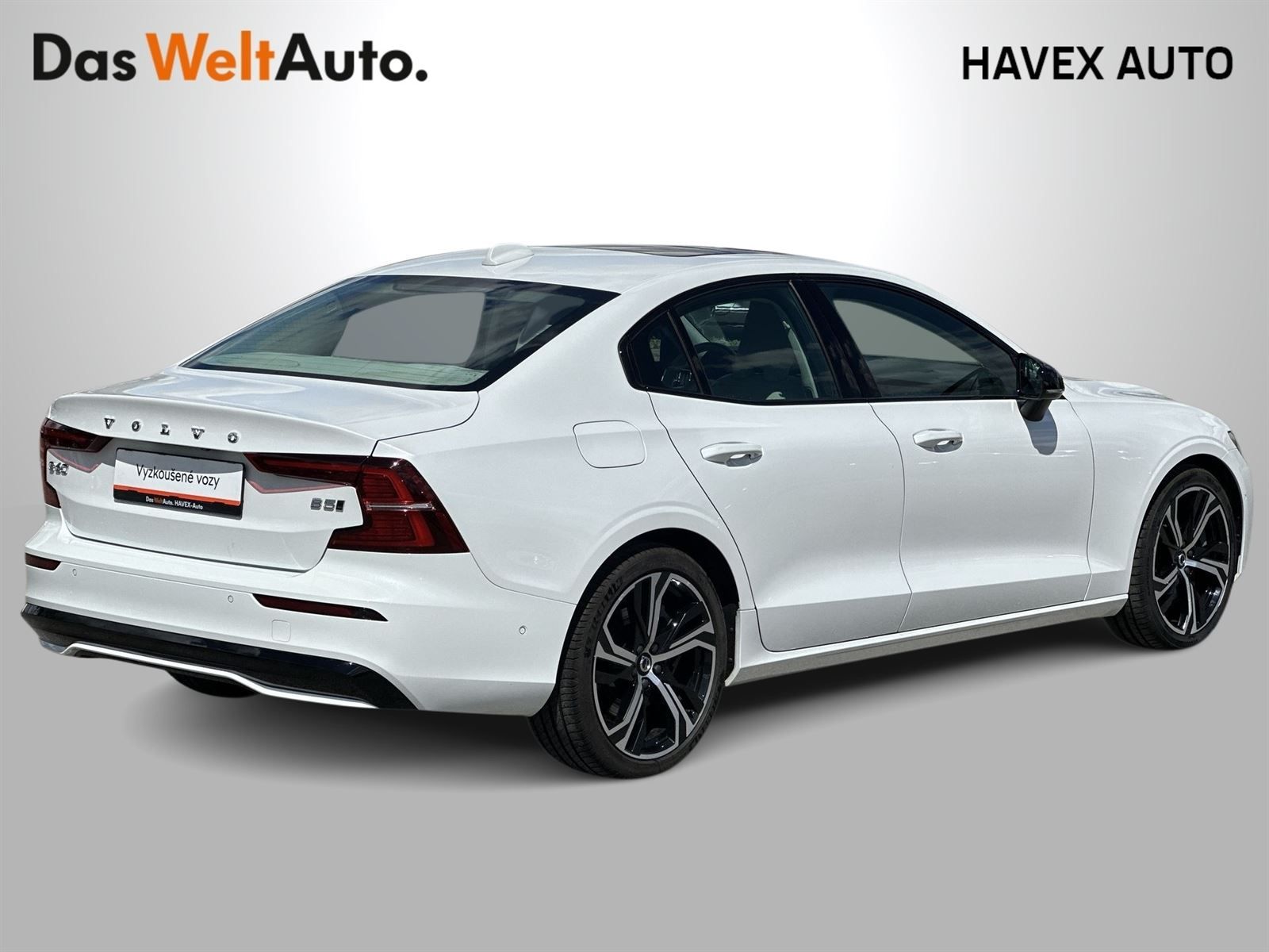 Volvo S60, B5 AWD Automat Ultimate Dark - fotka 2