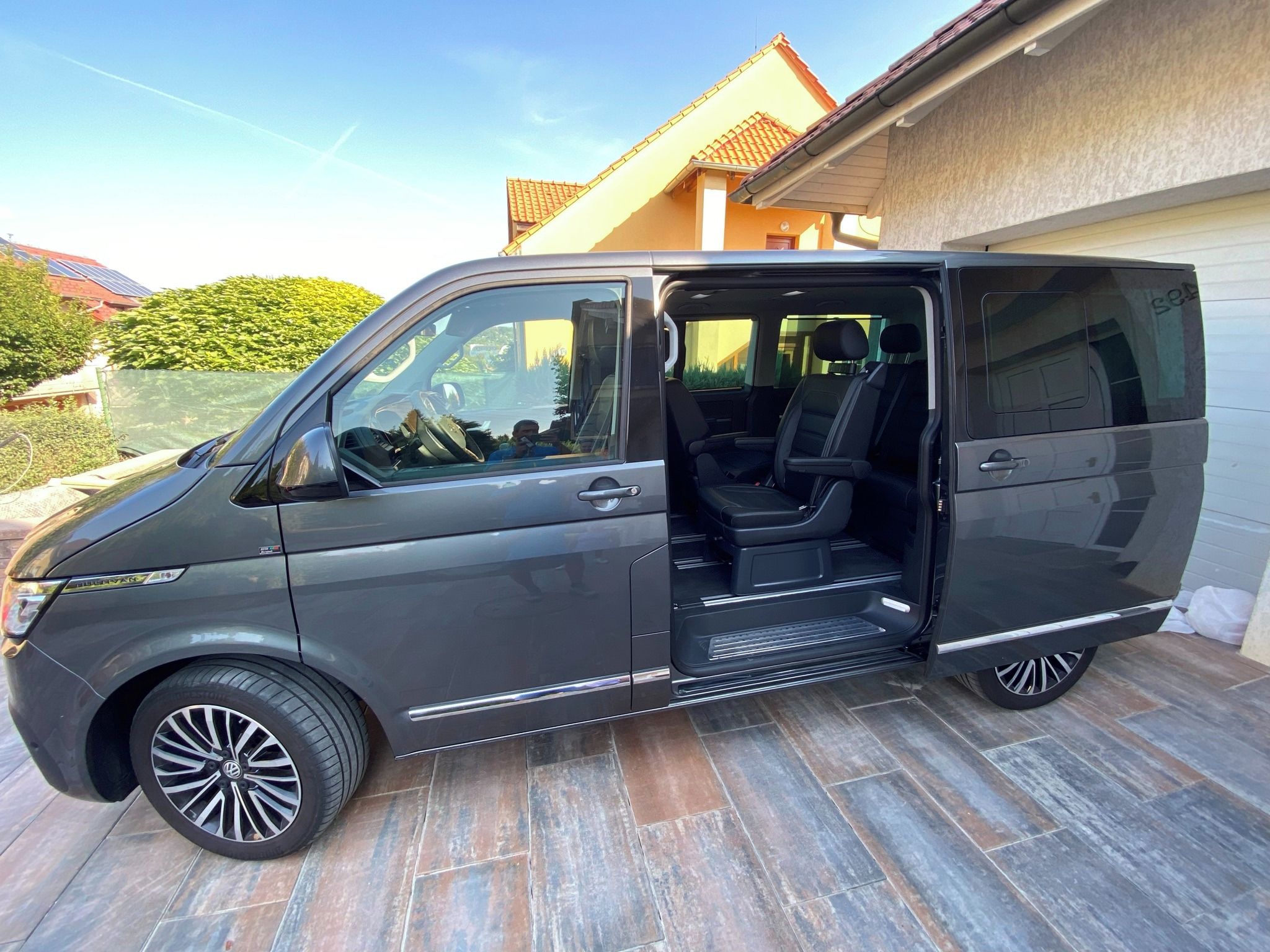 Volkswagen Multivan, 6.1 2,0 TDi DSG 4x4 150kW - fotka 5