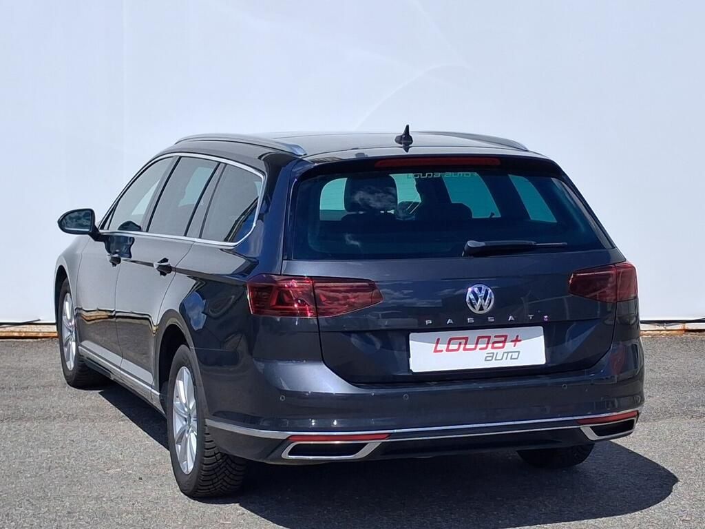 Volkswagen Passat, Elegance 2.0 TDI 140 kW - fotka 6