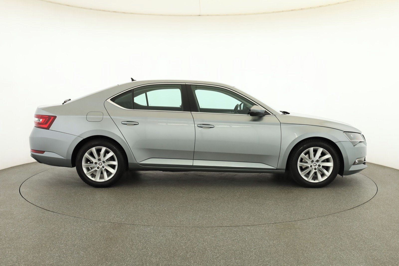 Škoda Superb, 2.0 TDI, Style, Automat, Navi - fotka 6